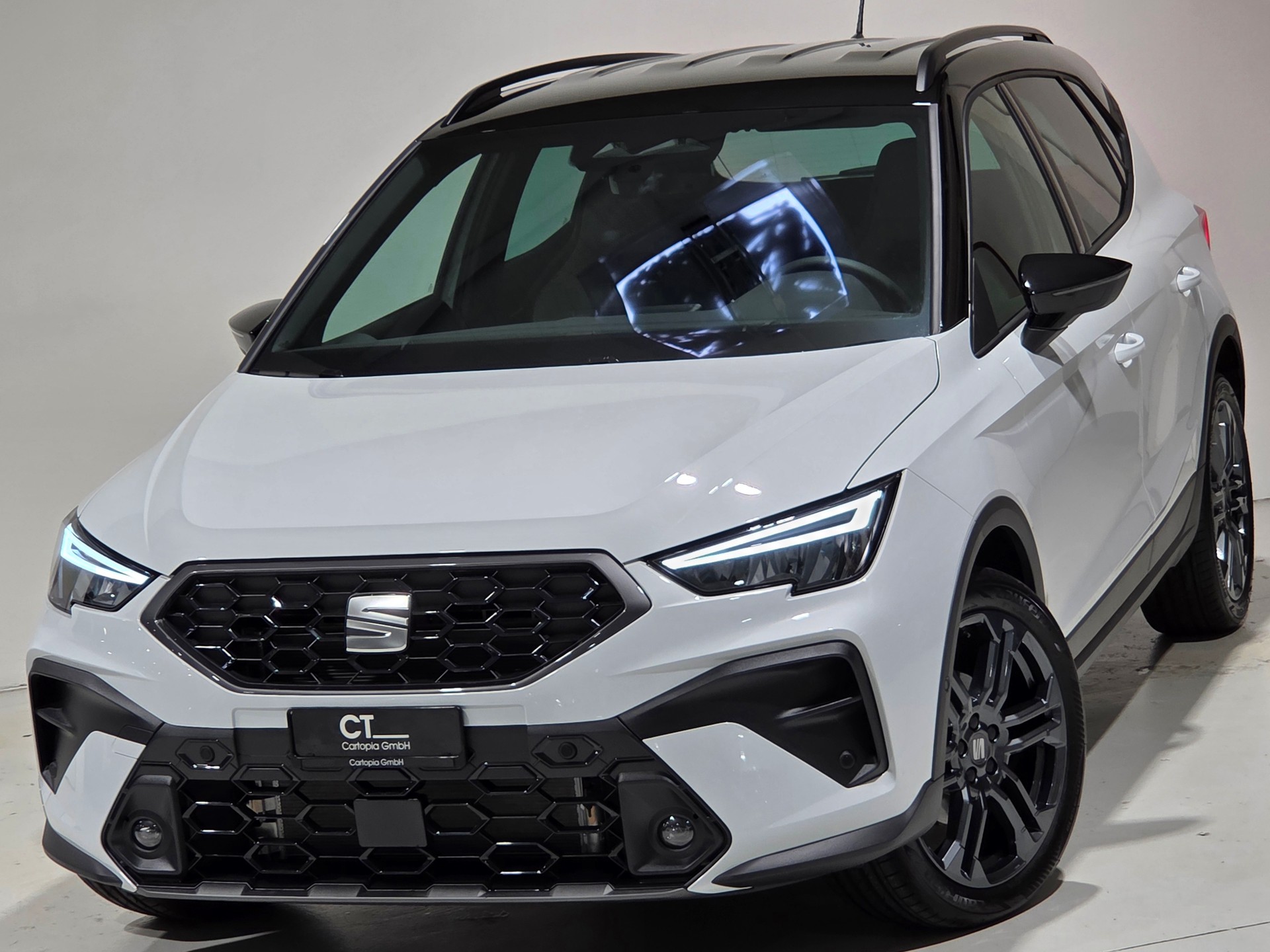SEAT Arona 1.5 Eco TSI FR DSG-image-0