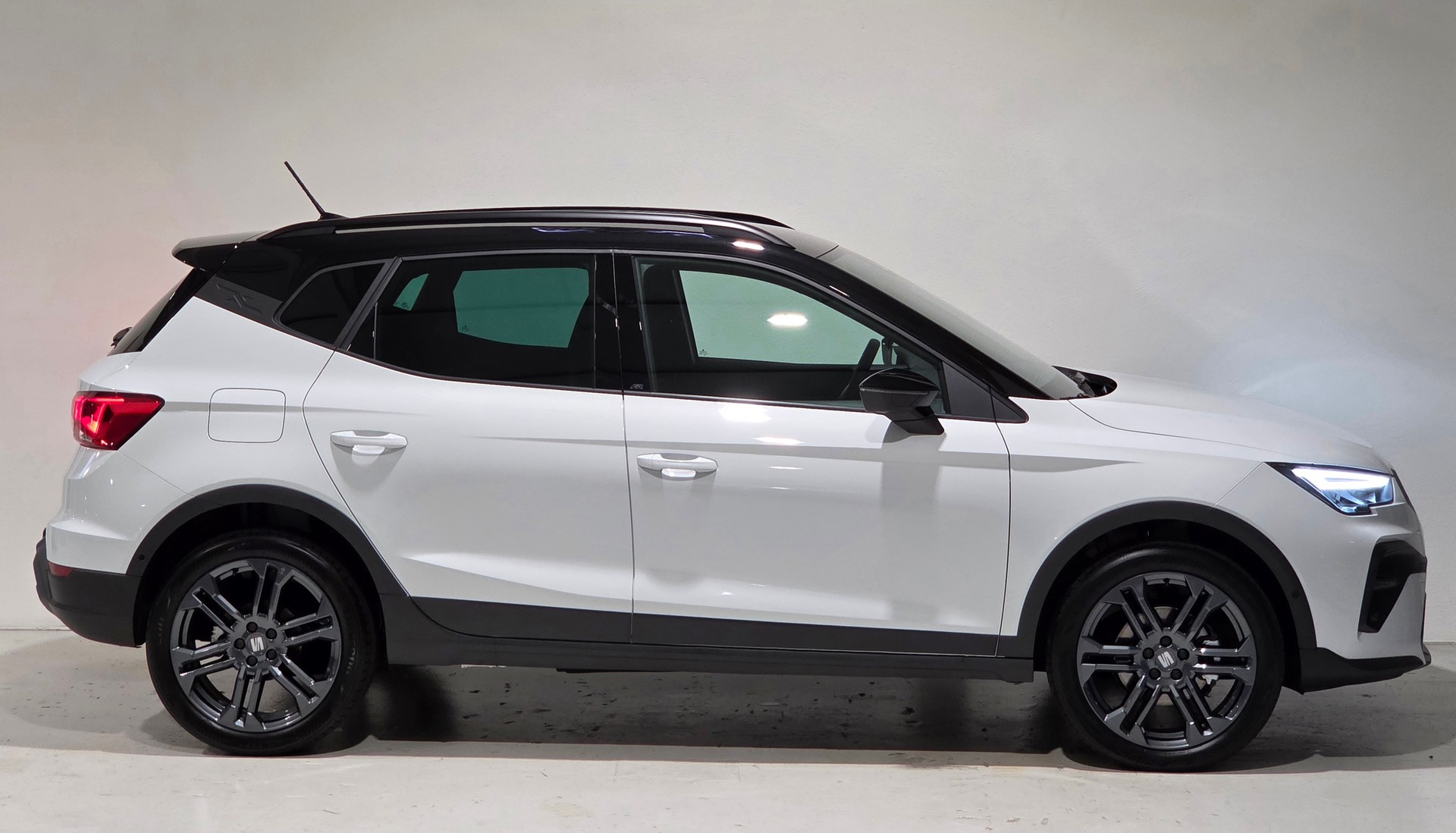 SEAT Arona 1.5 Eco TSI FR DSG-image-28