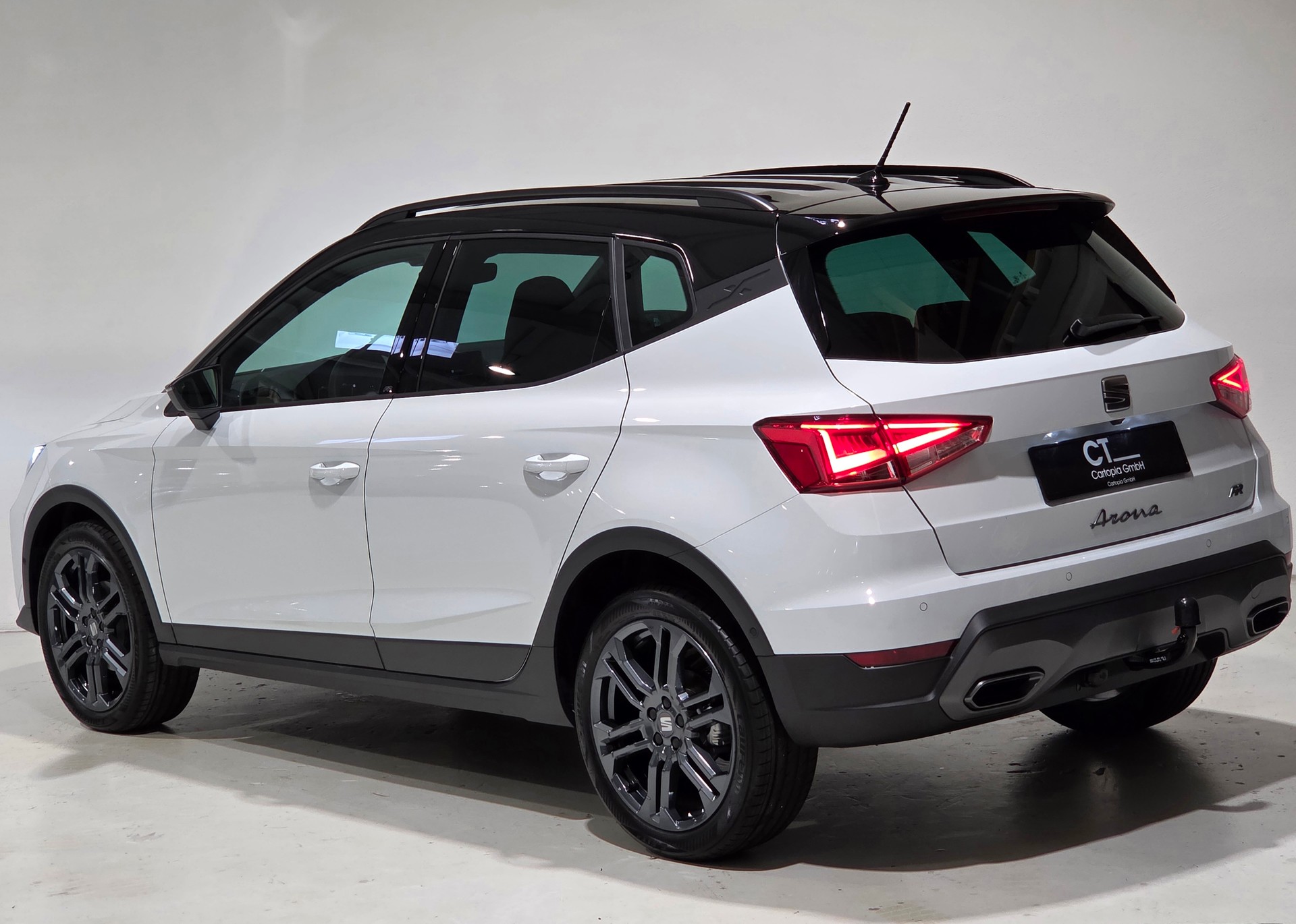 SEAT Arona 1.5 Eco TSI FR DSG-image-2