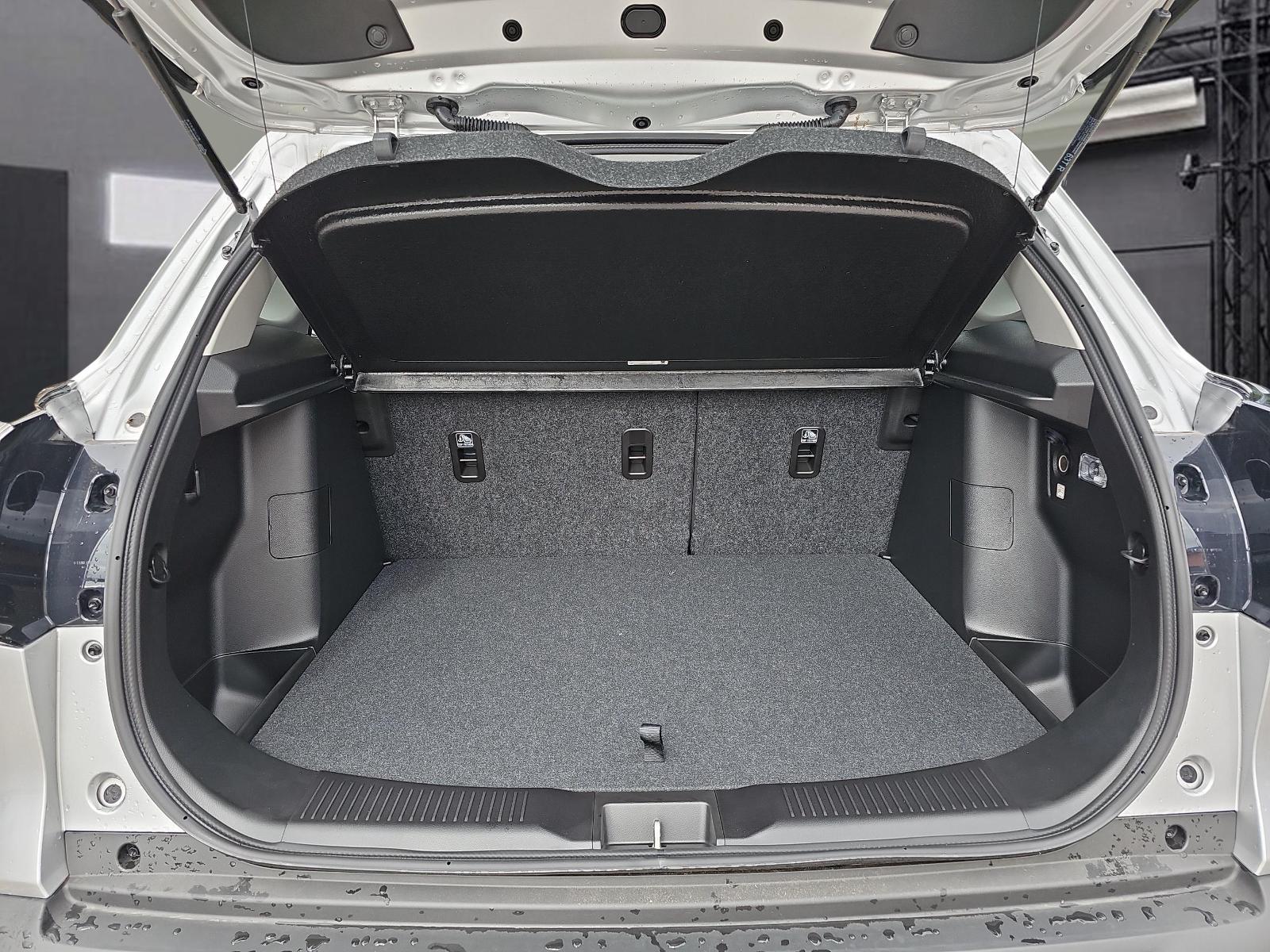 SUZUKI S-Cross 1.4 T Compact Top Hybrid 4x4-image-11