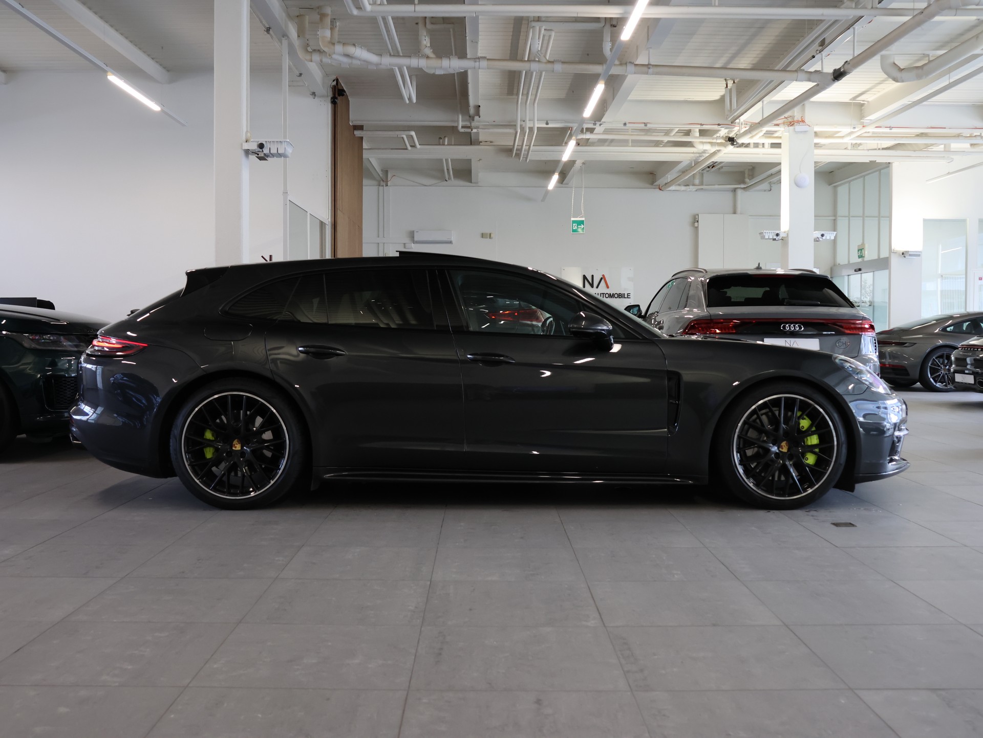 PORSCHE Panamera 4 E-Hybrid Sport Turismo PDK *Porsche Approved bis 03.2027* *Hinterachslenkung* *Bose*-image-6
