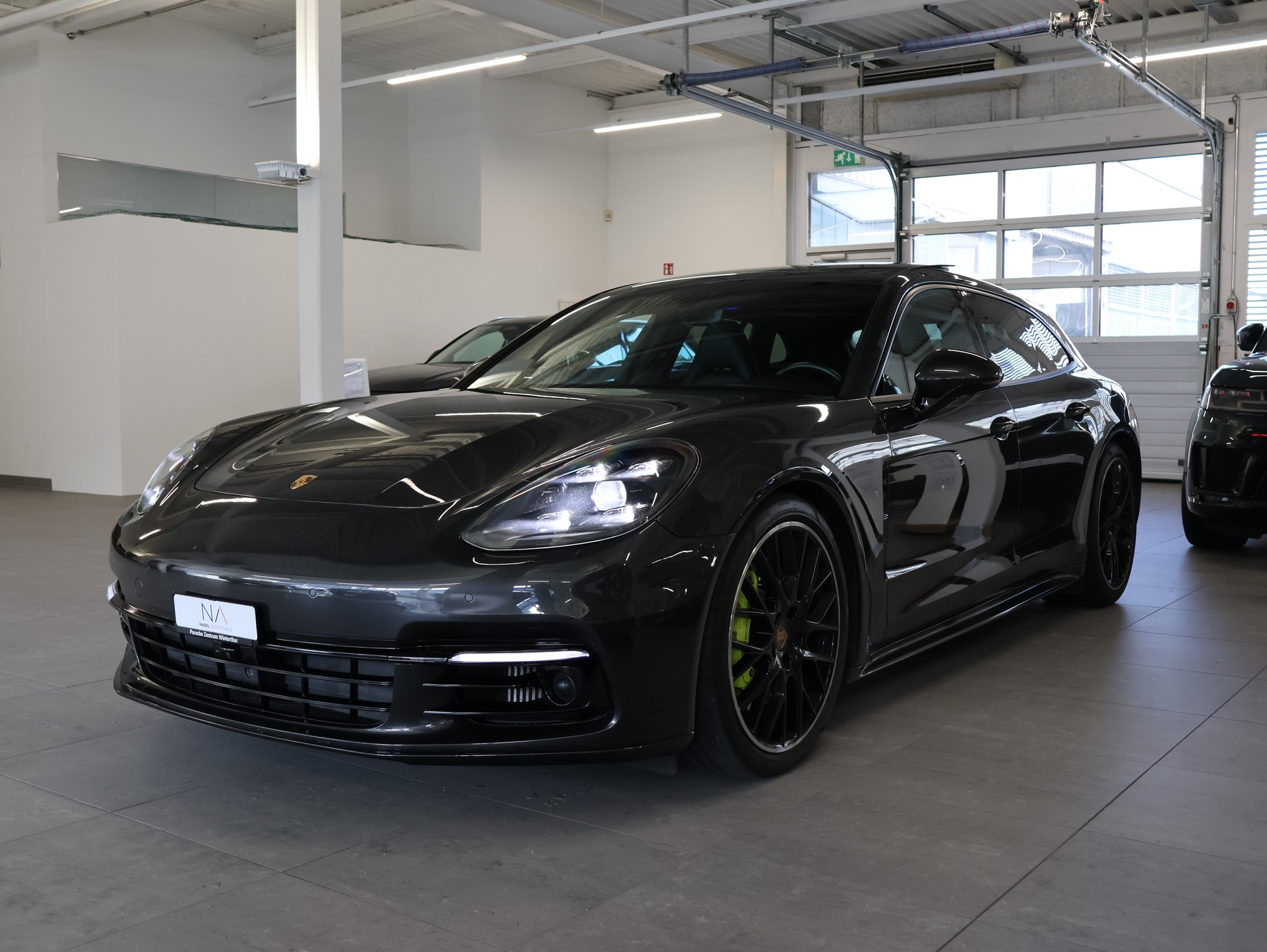 PORSCHE Panamera 4 E-Hybrid Sport Turismo PDK *Porsche Approved bis 03.2027* *Hinterachslenkung* *Bose*-showroom-element-3