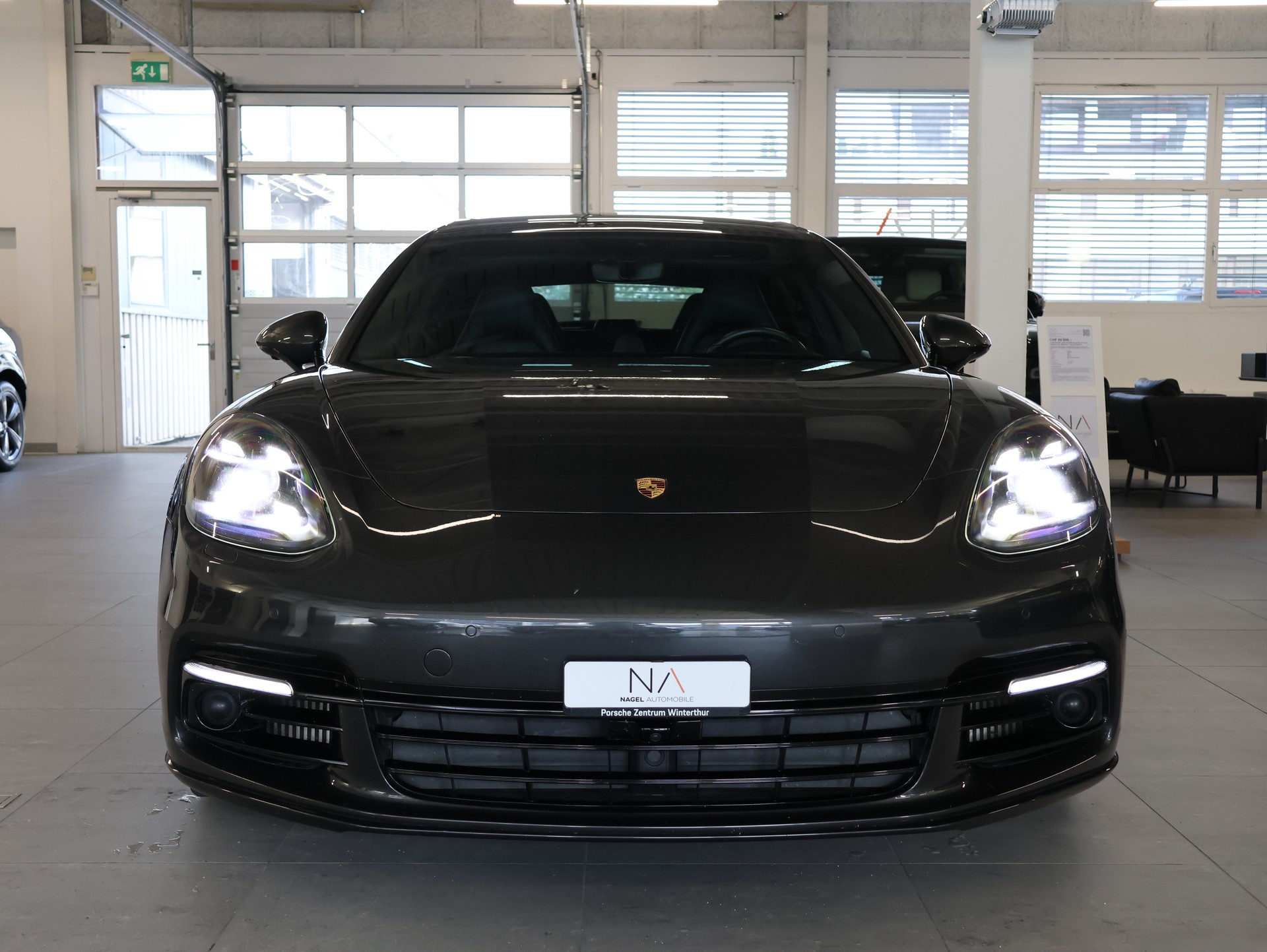 PORSCHE Panamera 4 E-Hybrid Sport Turismo PDK *Porsche Approved bis 03.2027* *Hinterachslenkung* *Bose*-showroom-element-2