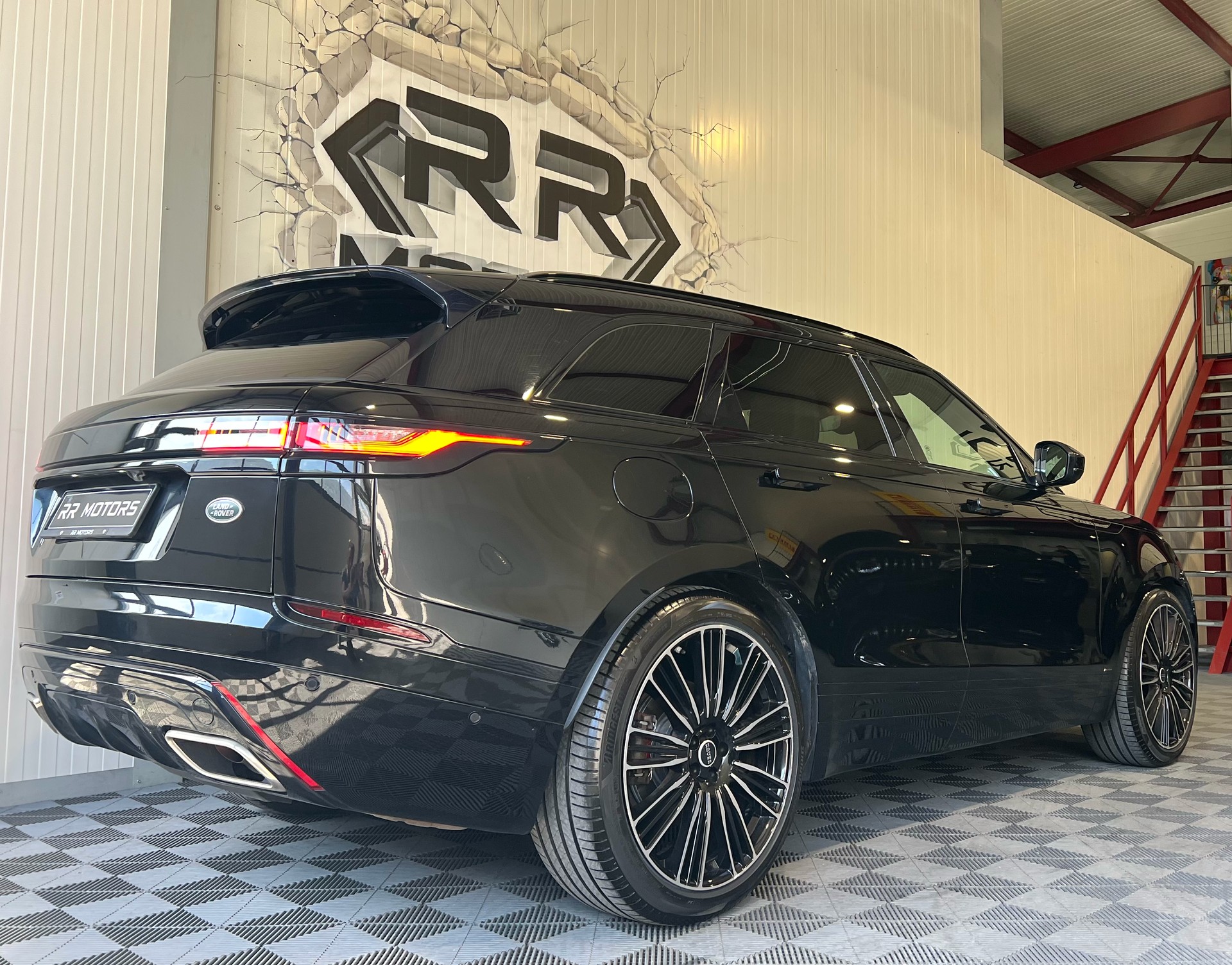 LAND ROVER Range Rover Velar R-Dynamic P 300 HSE Automatic-image-3