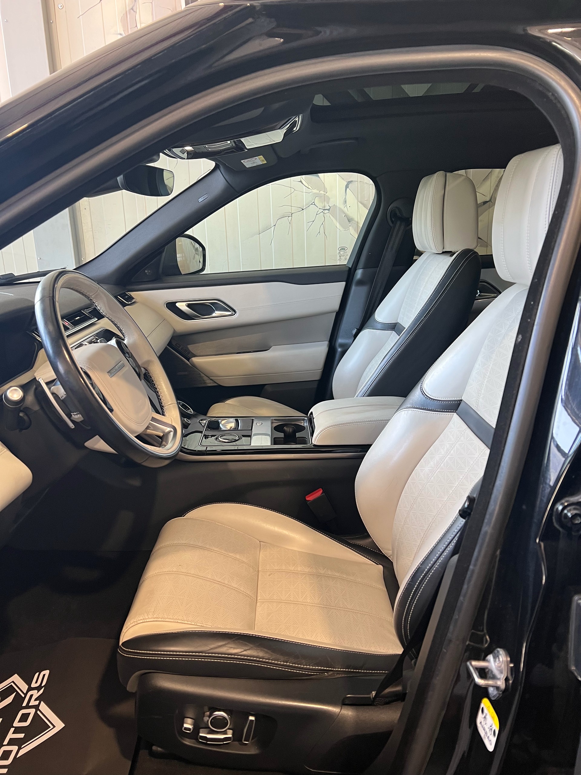 LAND ROVER Range Rover Velar R-Dynamic P 300 HSE Automatic-image-11