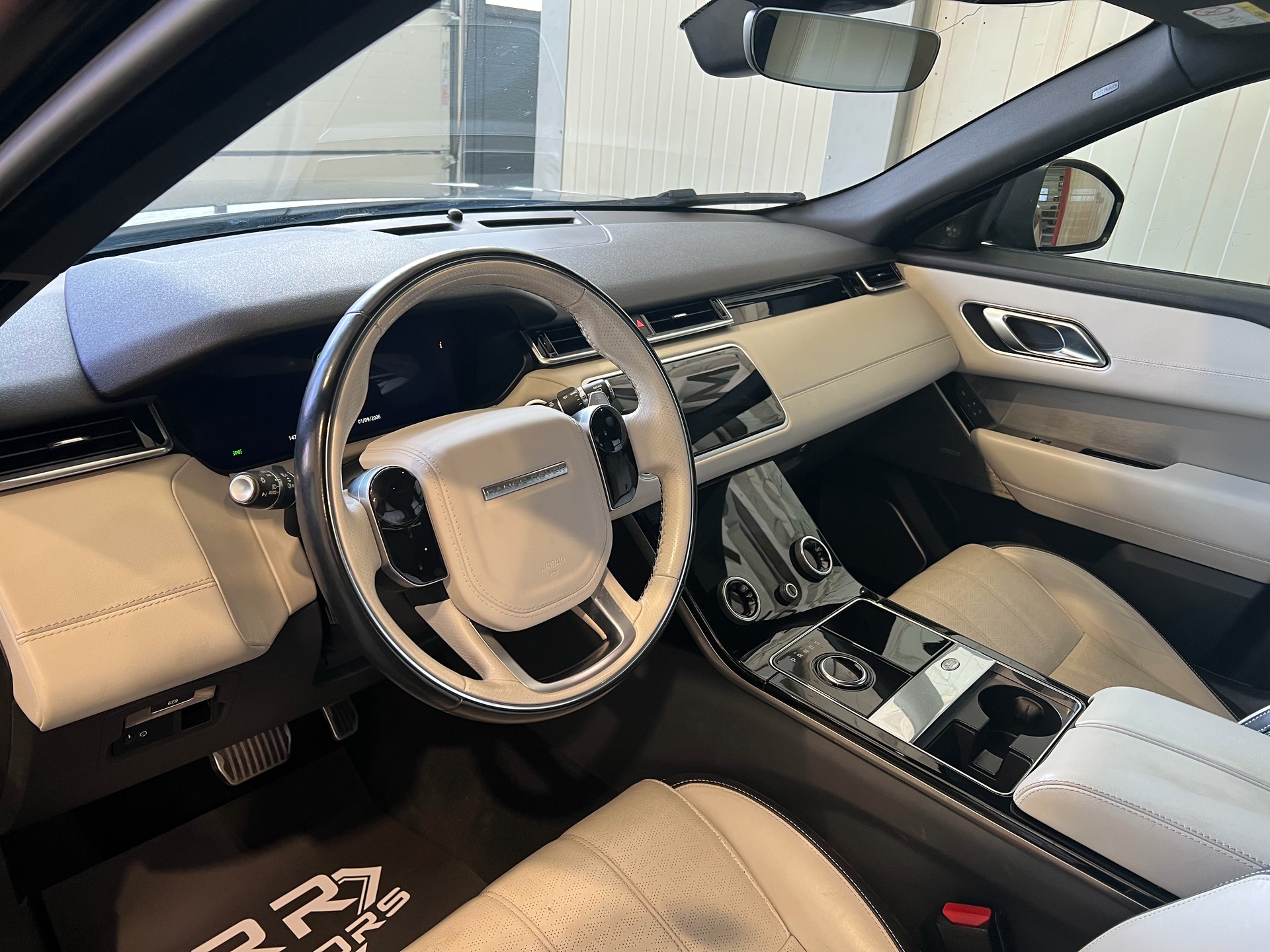 LAND ROVER Range Rover Velar R-Dynamic P 300 HSE Automatic-image-10