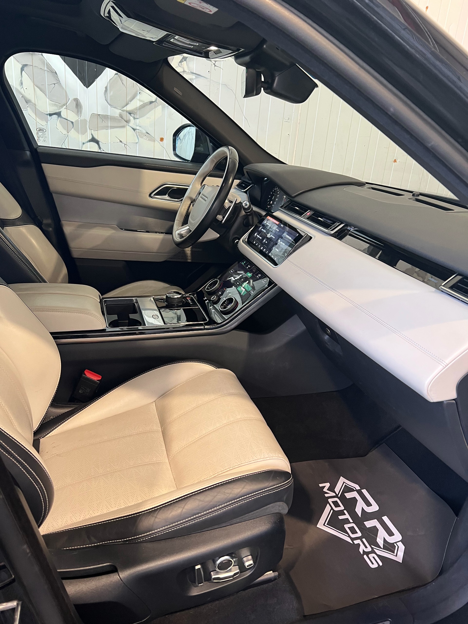 LAND ROVER Range Rover Velar R-Dynamic P 300 HSE Automatic-image-6