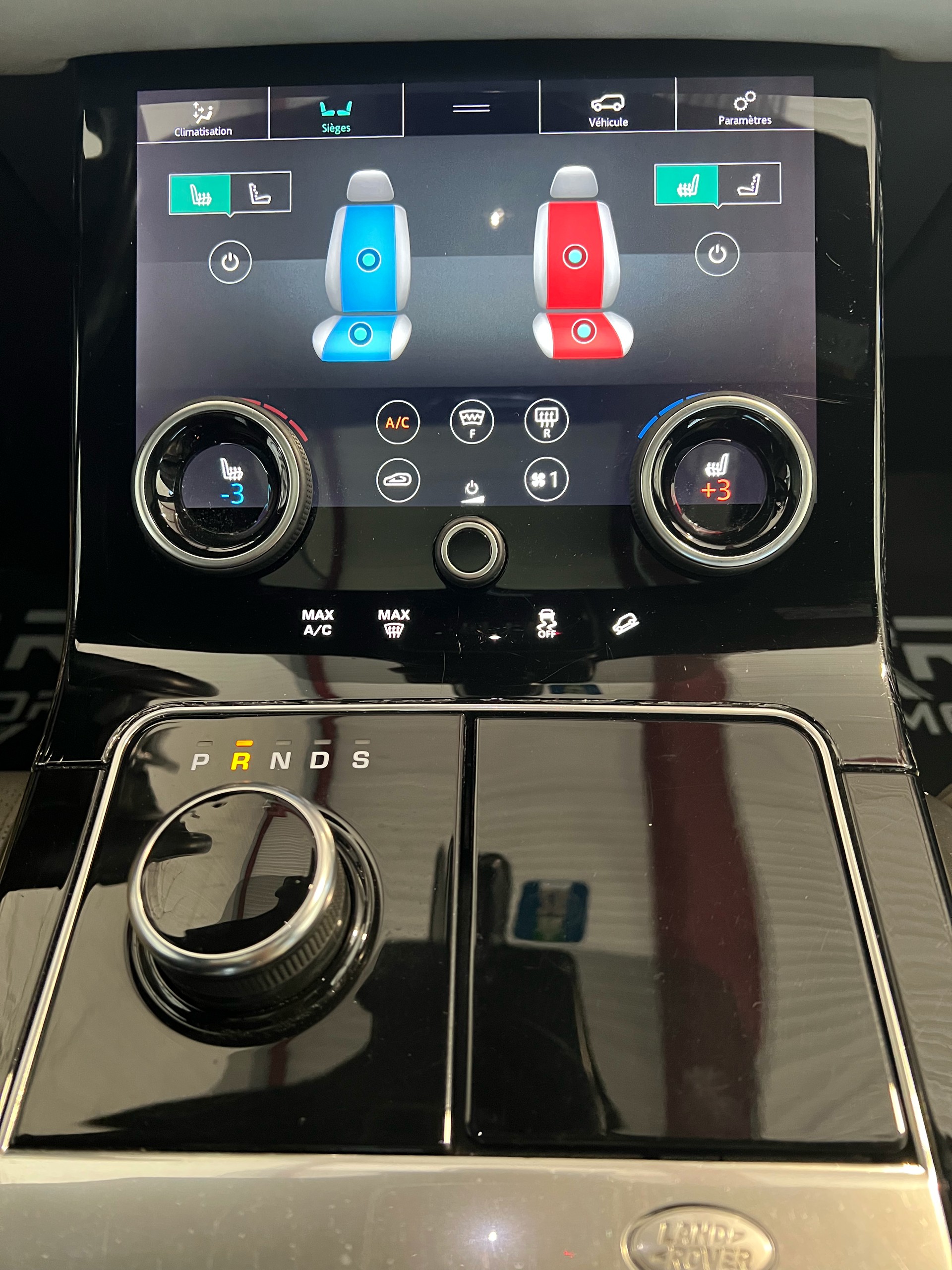 LAND ROVER Range Rover Velar R-Dynamic P 300 HSE Automatic-image-9