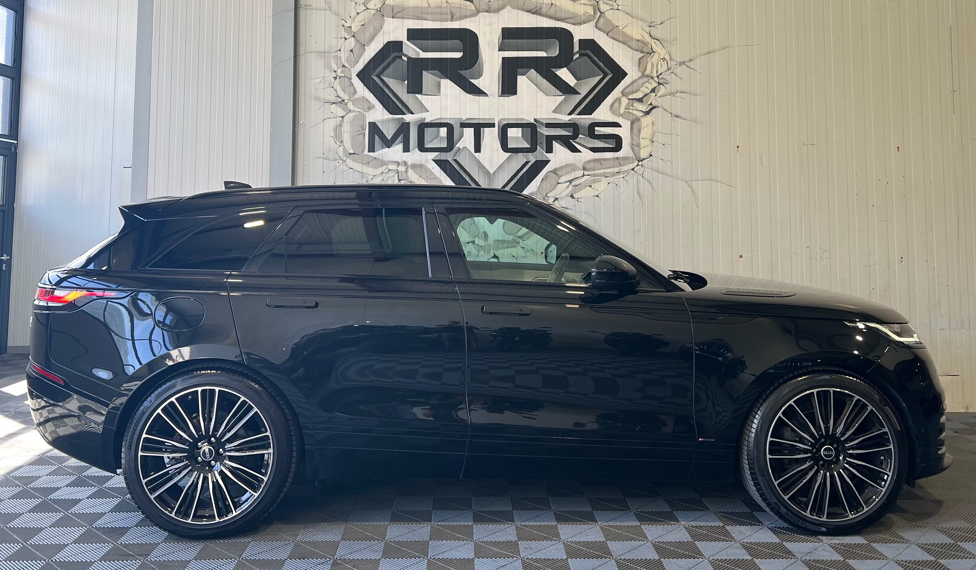 LAND ROVER Range Rover Velar R-Dynamic P 300 HSE Automatic-image-4