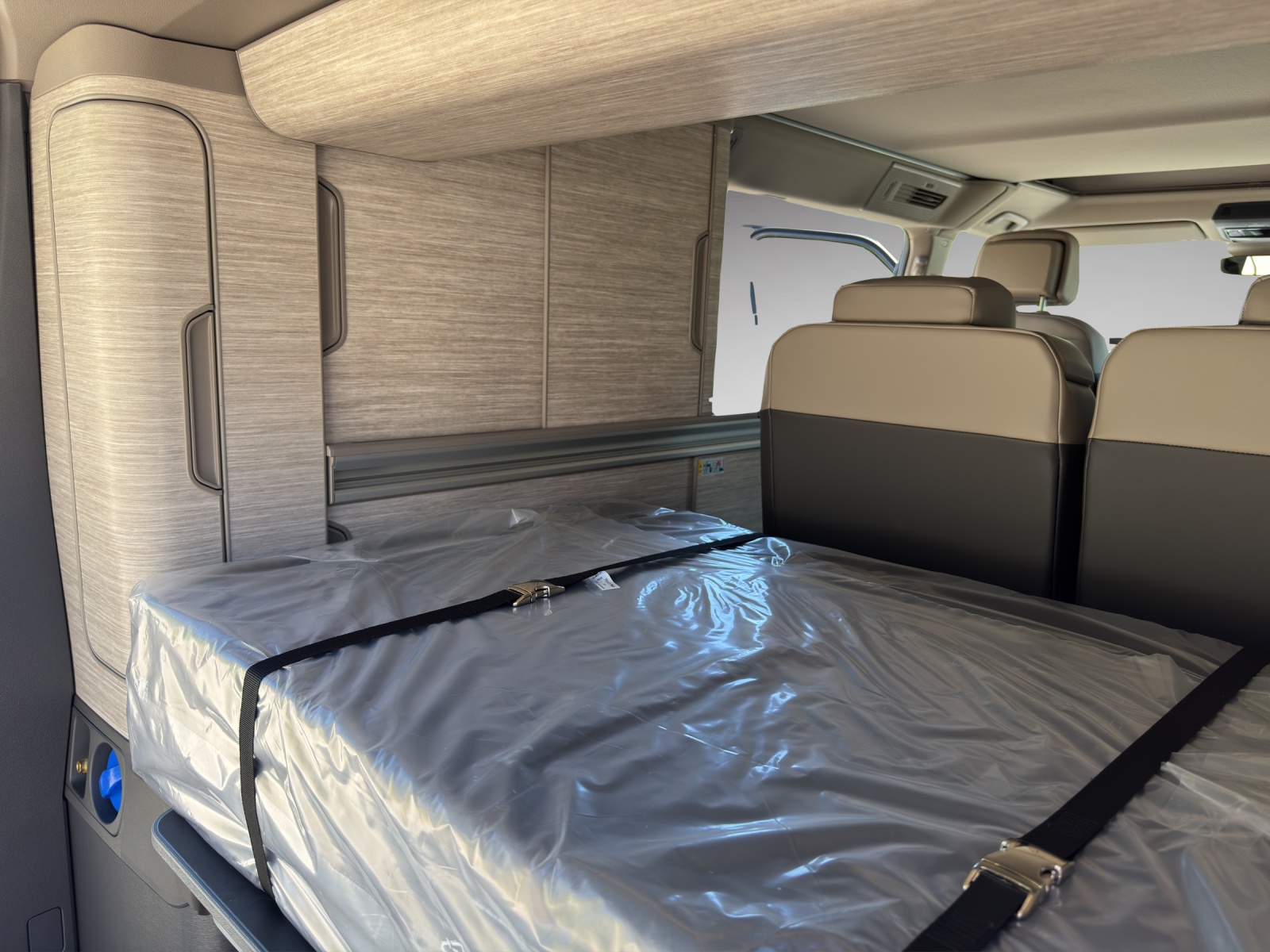 VW California eHybrid Ocean Liberty 4Motion-image-10
