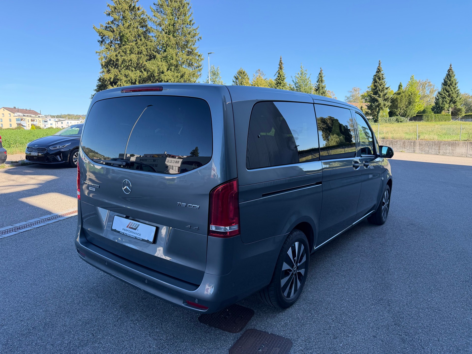 MERCEDES-BENZ Vito 116 CDI Lang Select Tourer 4Matic 9G-Tronic-image-4
