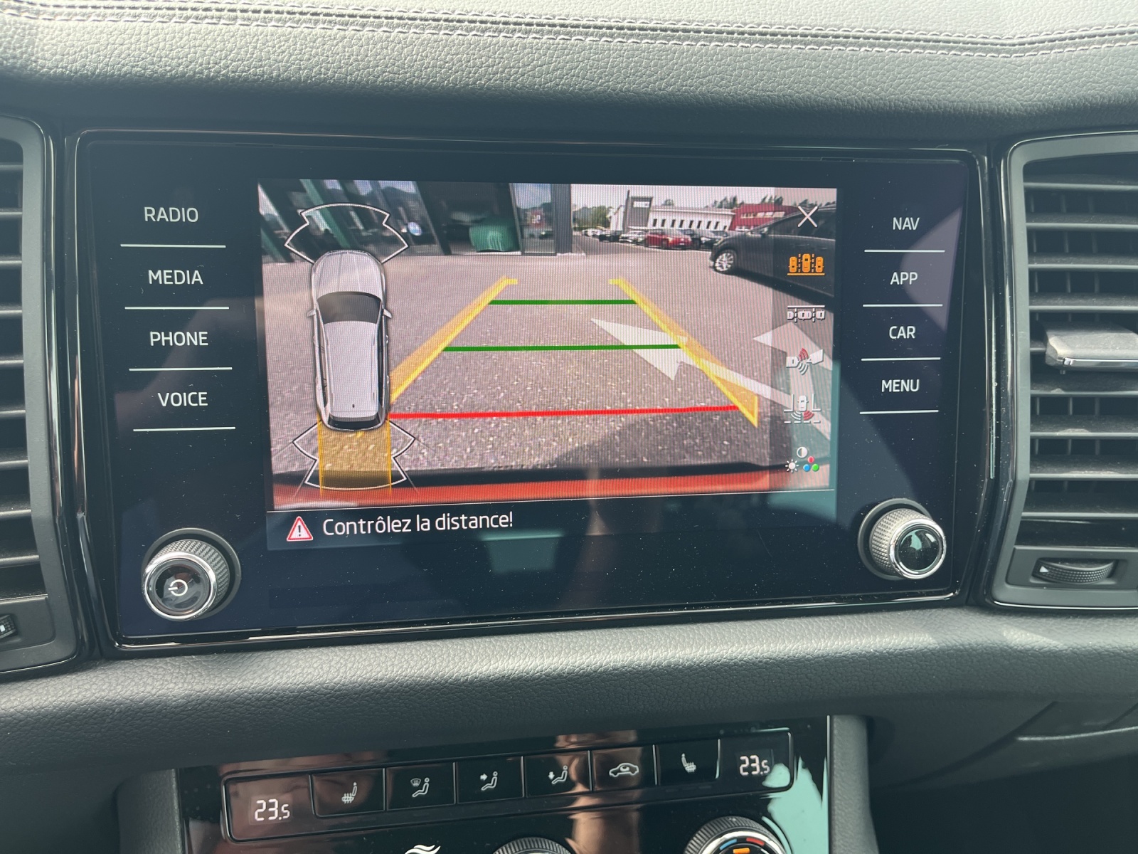 SKODA Kodiaq 2.0 TDI Clever DSG 4x4-image-15