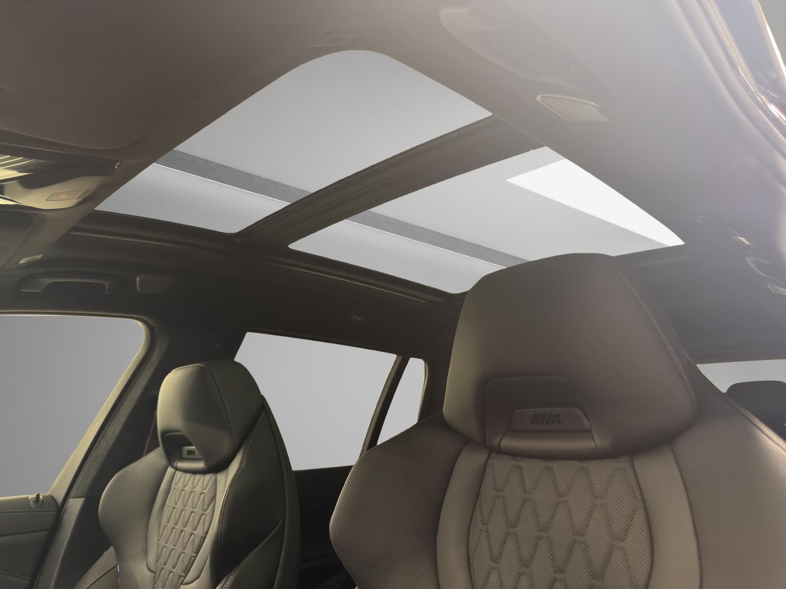 BMW X7 M60i-image-16