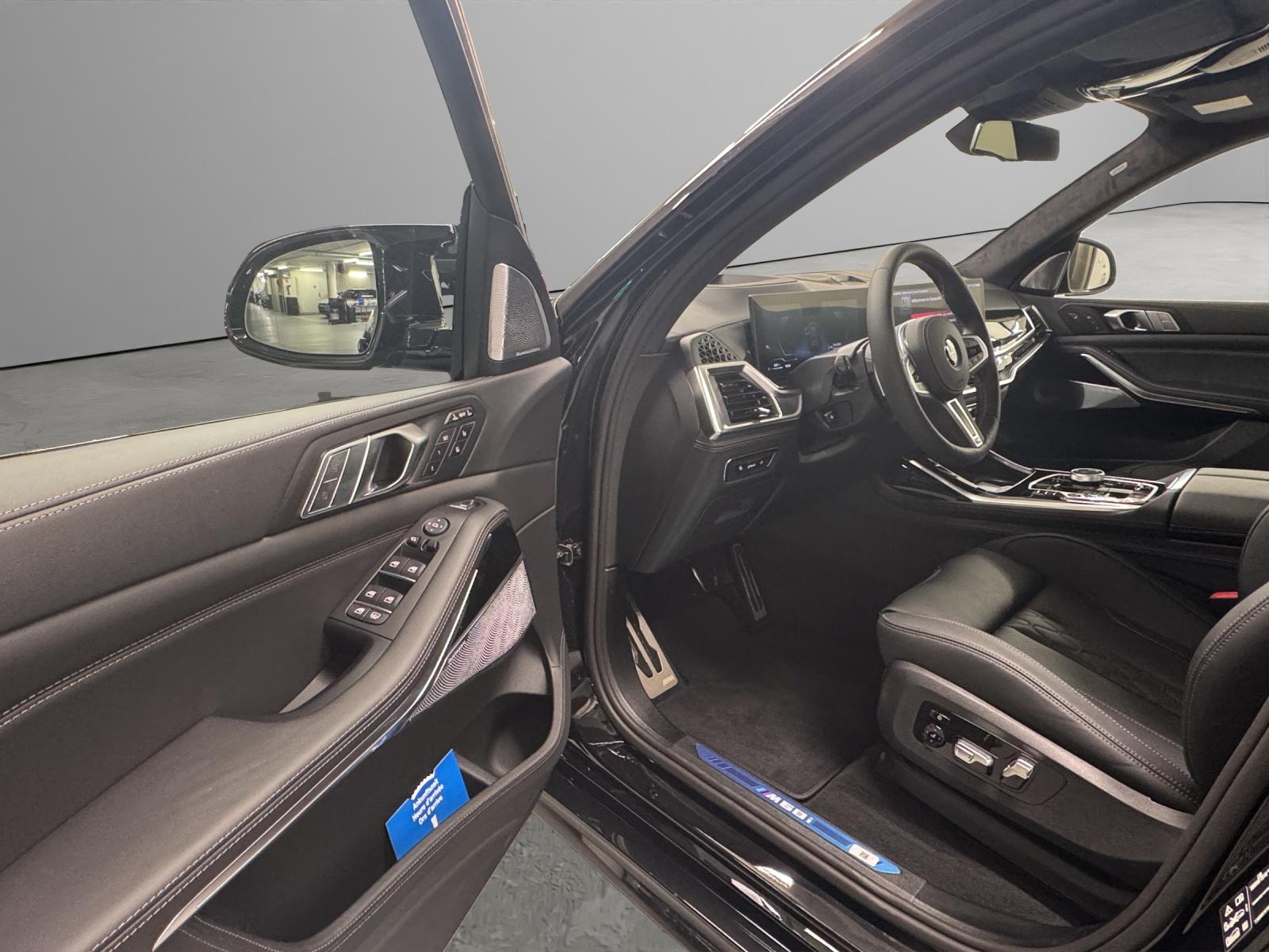 BMW X7 M60i-image-11