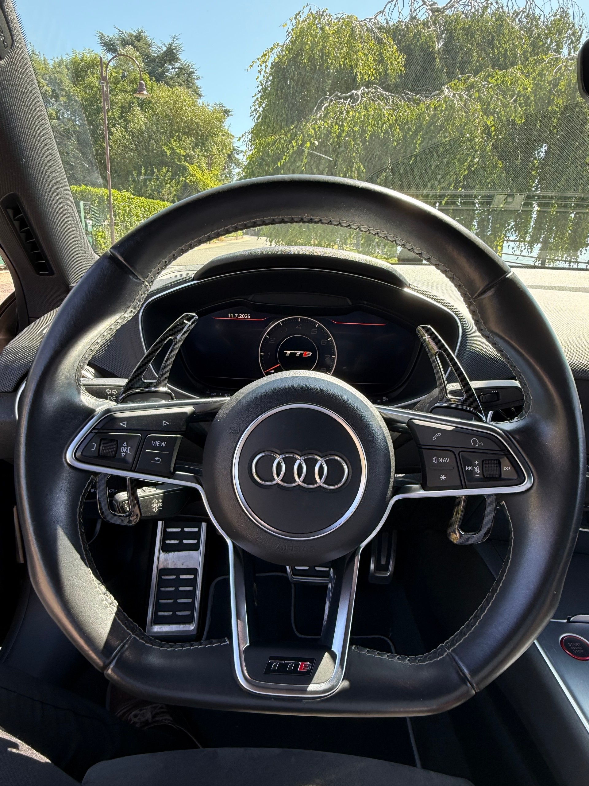 AUDI TTS Coupé 2.0 TFSI quattro S-tronic-image-4