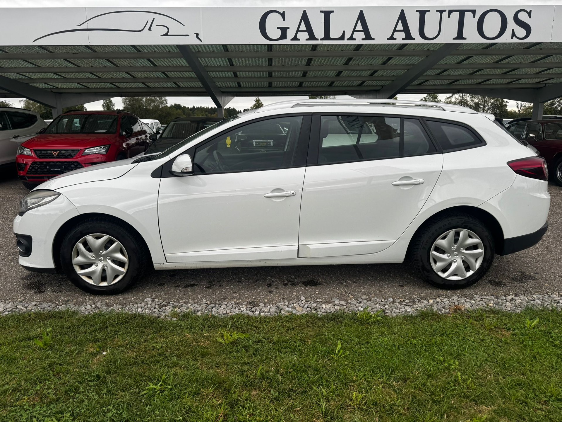 RENAULT Mégane Grandtour 1.5 dCi Expression EDC-image-7