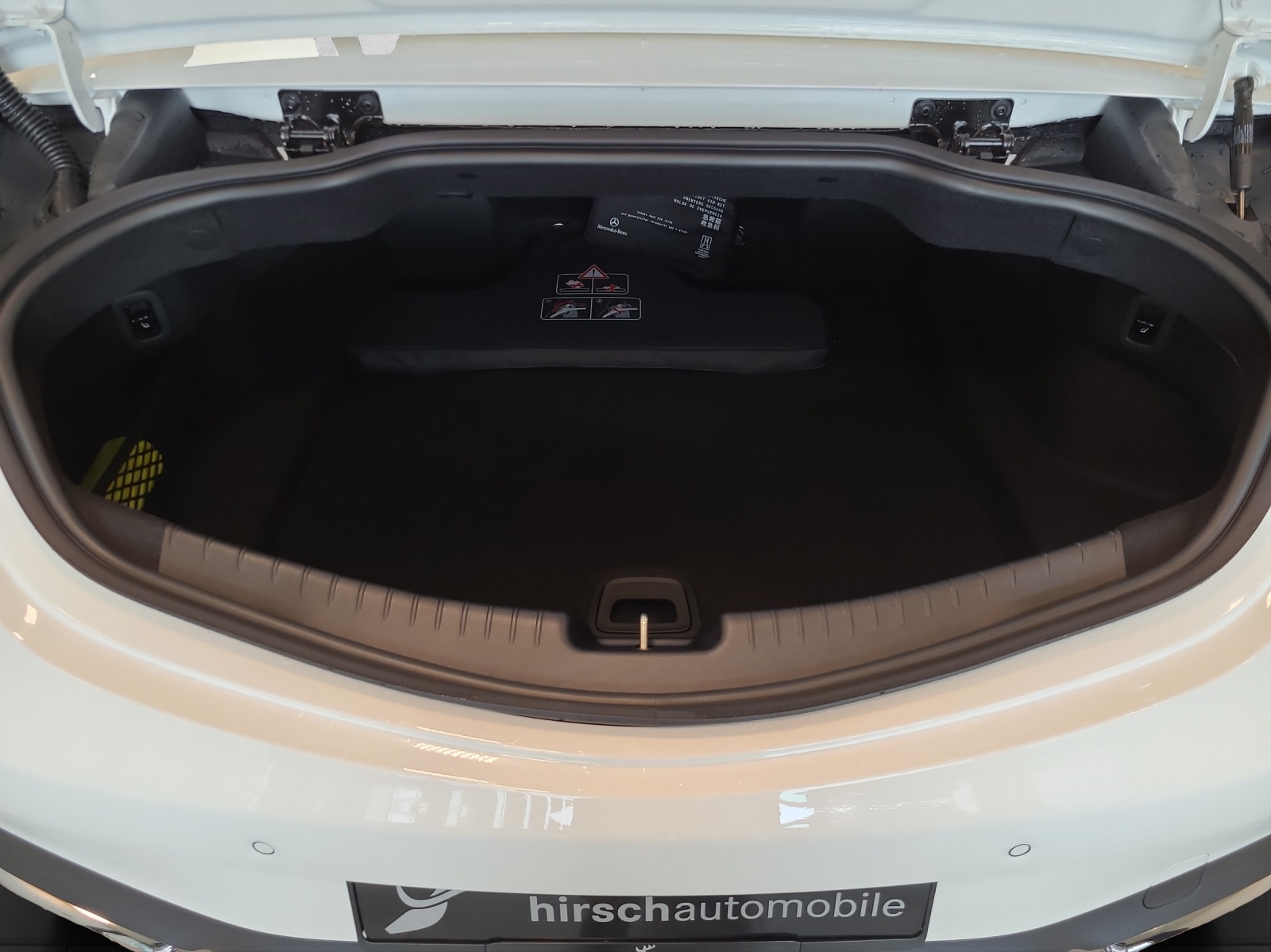 MERCEDES-BENZ CLE 300 AMG Line 4M Cabriolet Cabriolet-image-5