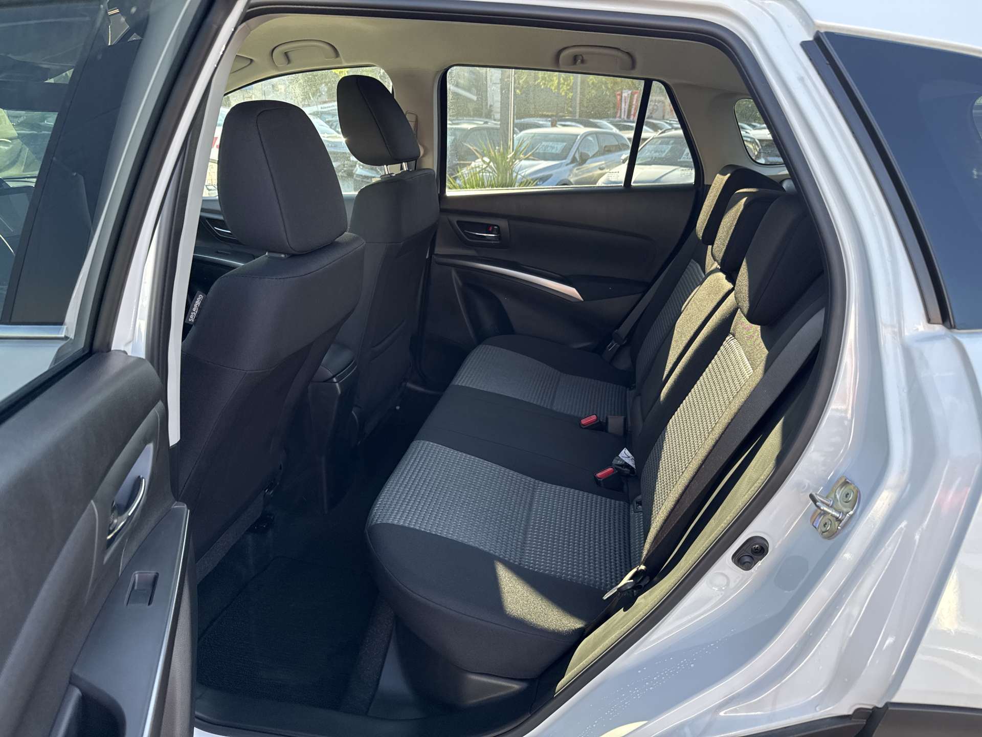 SUZUKI S-Cross 1.4 16V Compact+ 4WD MHD Automat-image-6