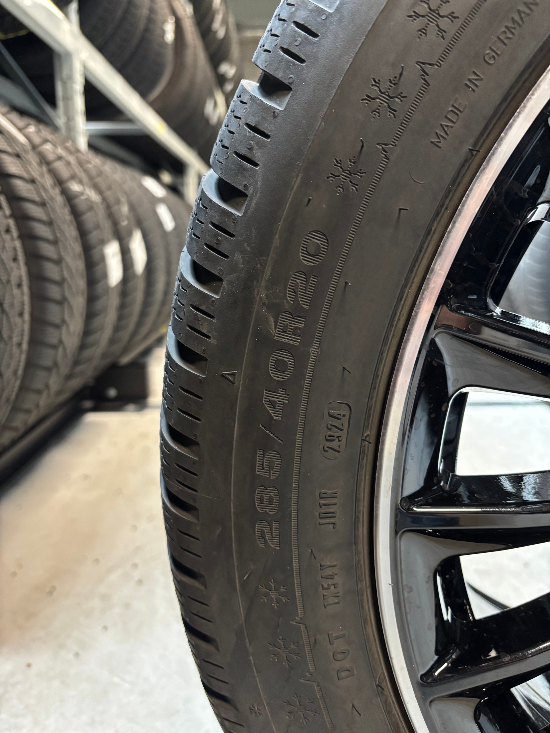 MERCEDES-BENZ GLC 400 e AMG Line 4matic-image-15