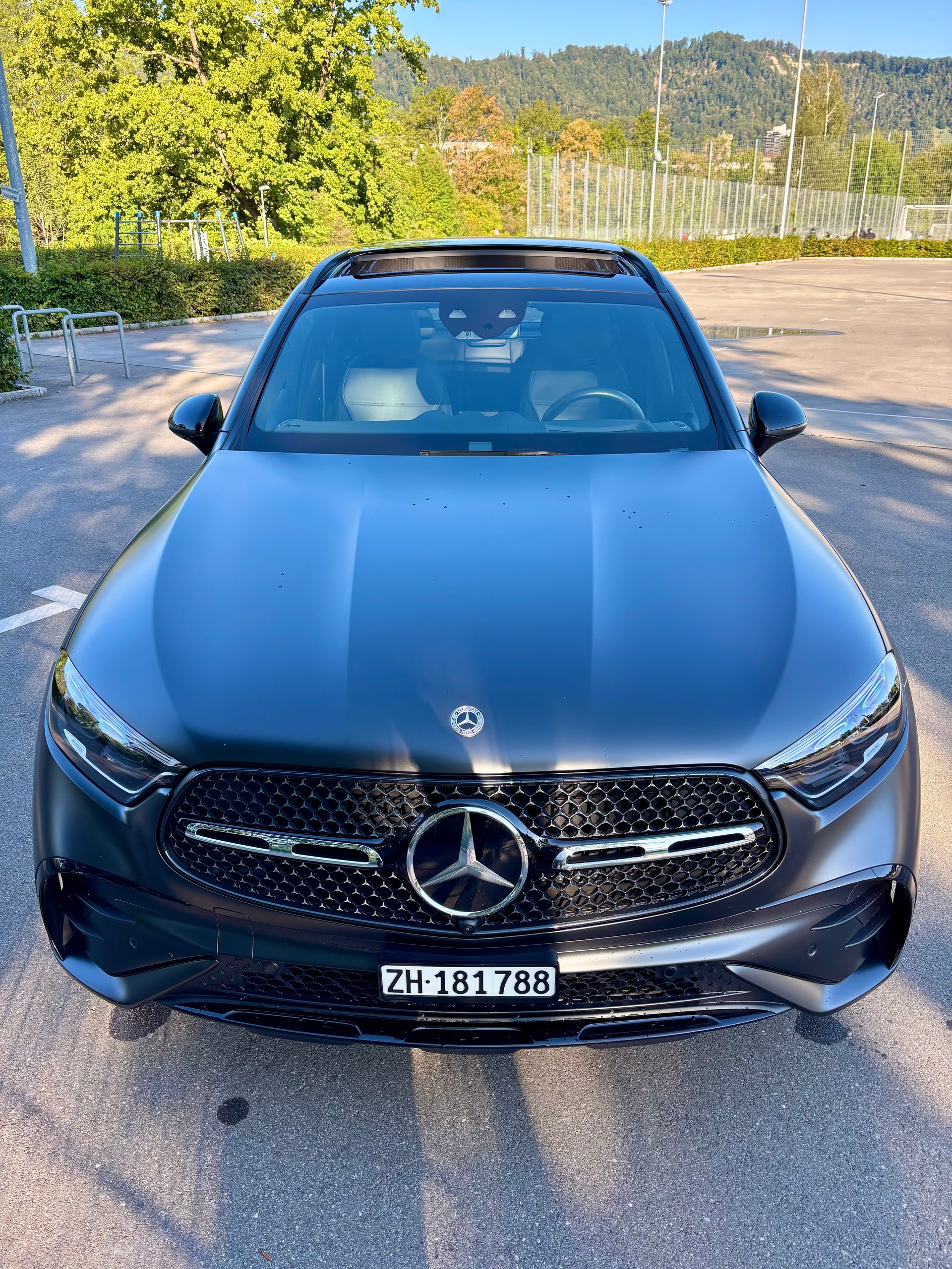 MERCEDES-BENZ GLC 400 e AMG Line 4matic-image-4