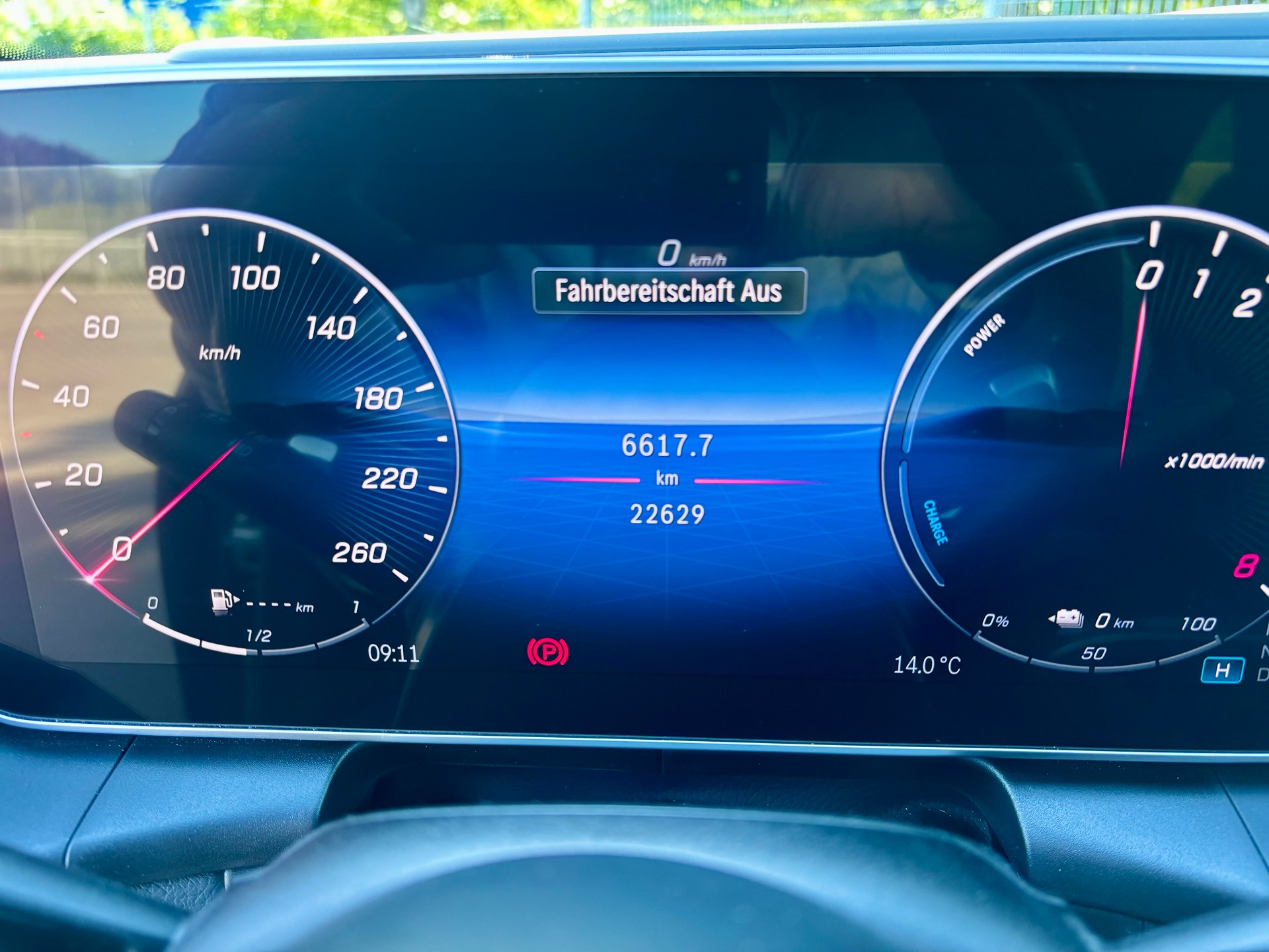 MERCEDES-BENZ GLC 400 e AMG Line 4matic-image-12