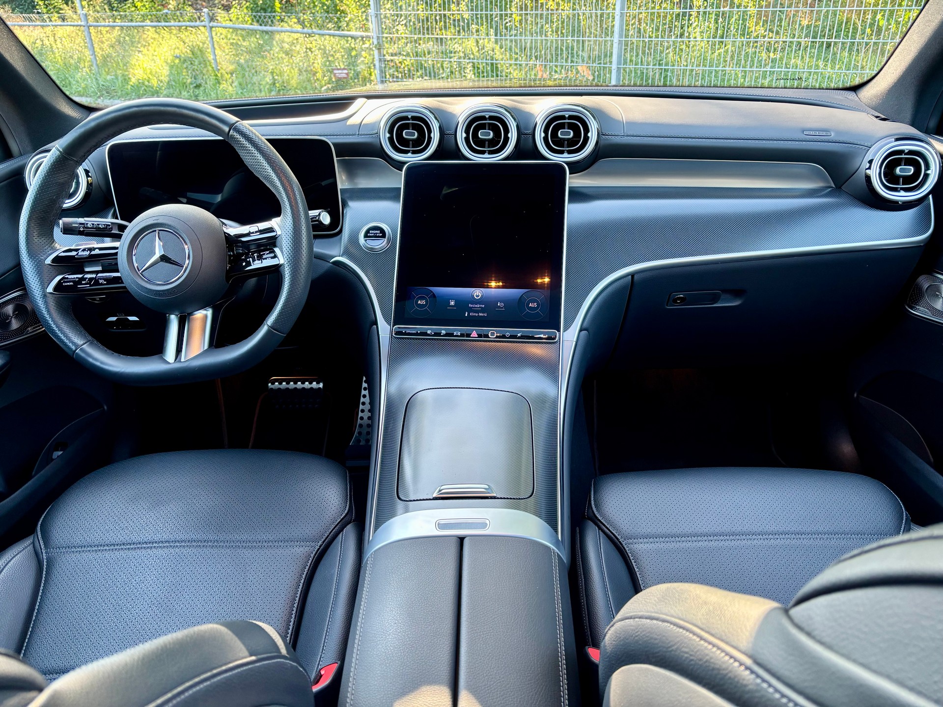 MERCEDES-BENZ GLC 400 e AMG Line 4matic-image-6