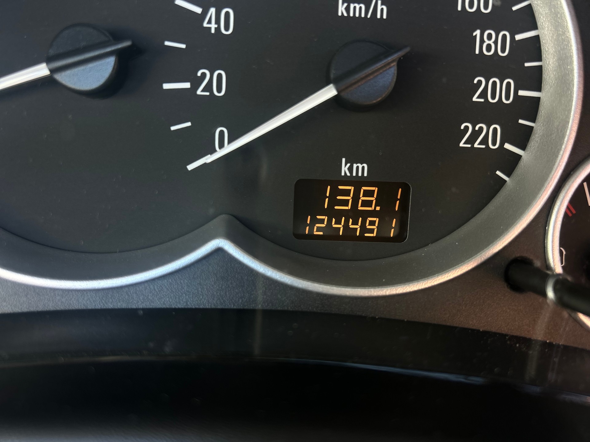 OPEL Tigra 1.8 Sport-image-8