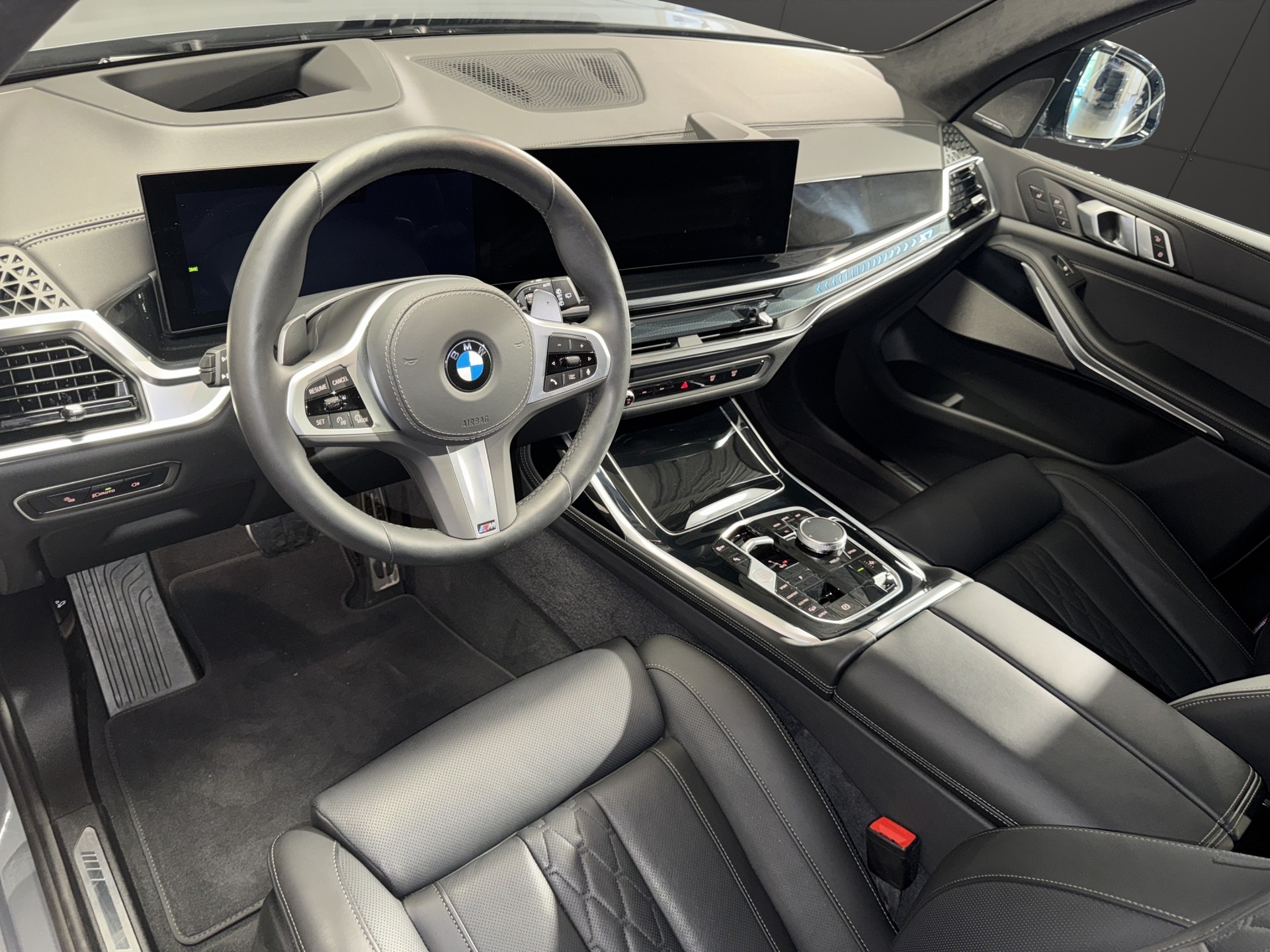 BMW X7 40i xDrive M Sport-image-7
