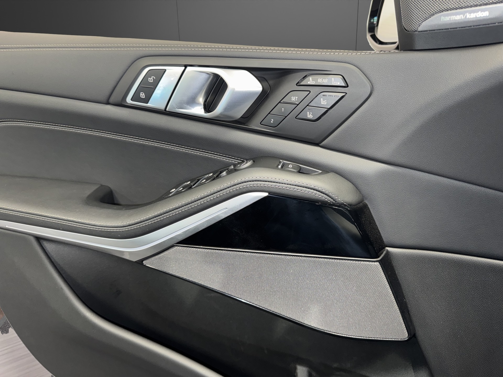 BMW X7 40i xDrive M Sport-image-10