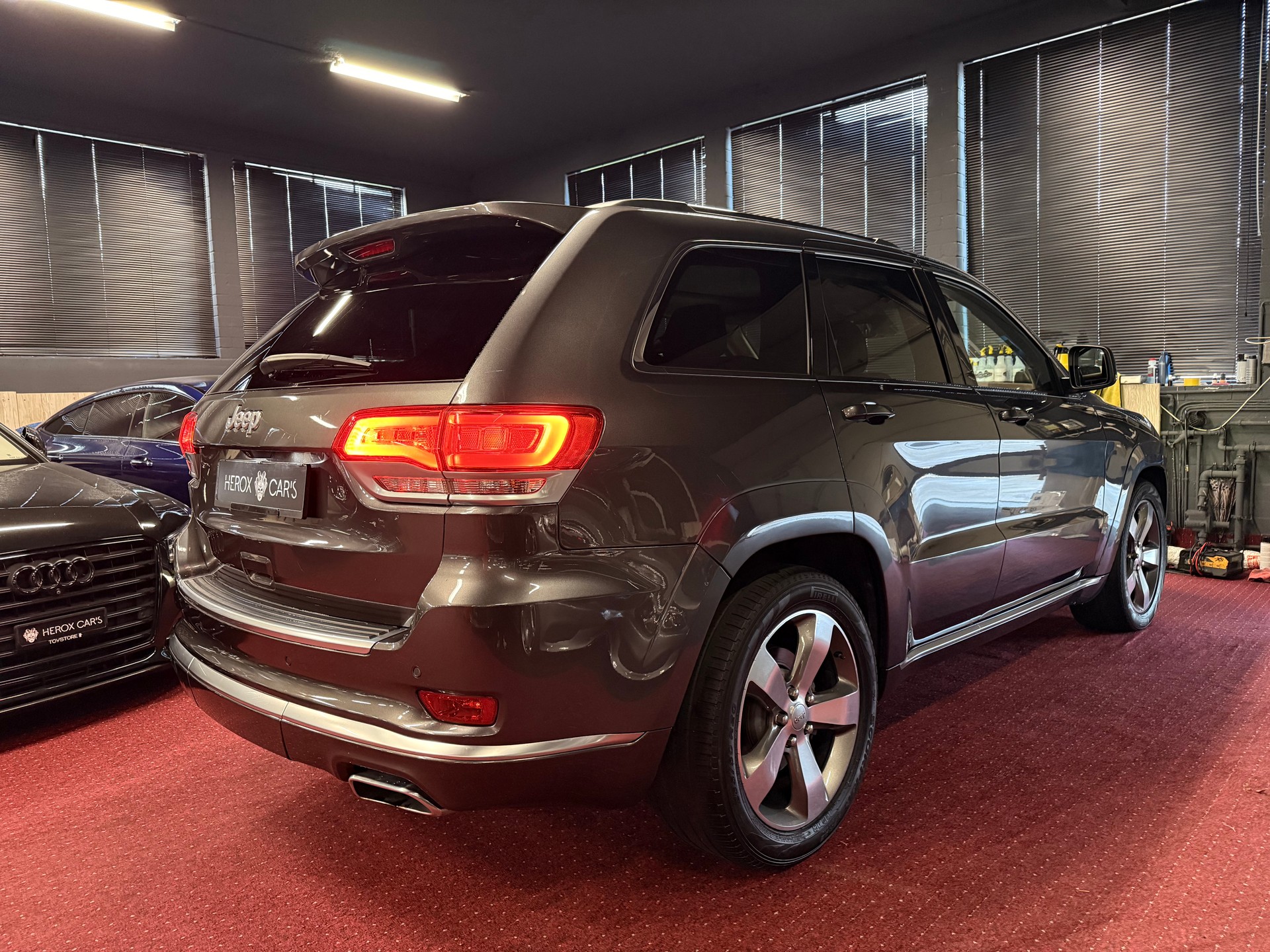 JEEP Grand Cherokee 3.0 CRD Summit / ** Frisch ab MFK & Service - Vollausstattung **-image-5