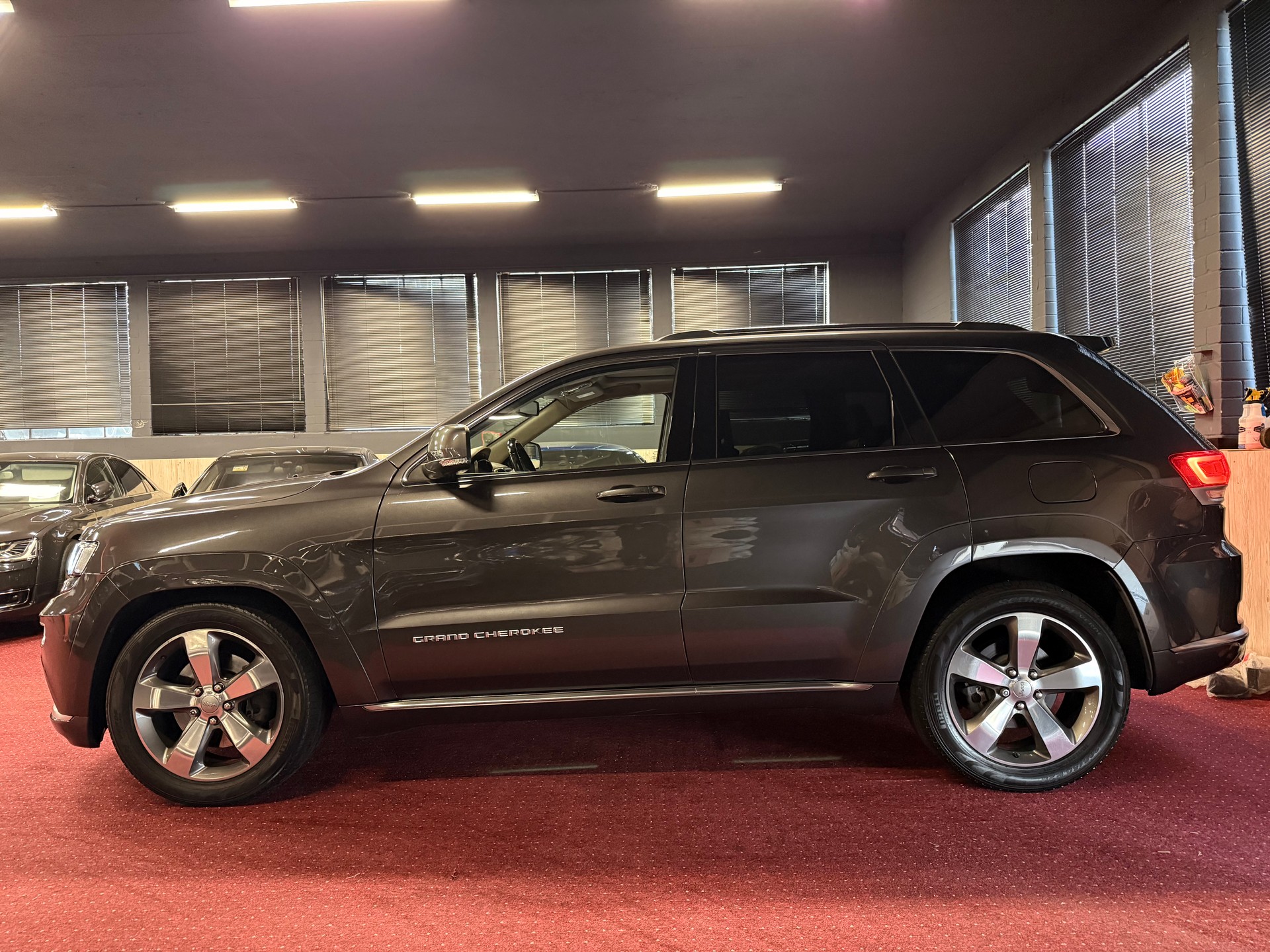 JEEP Grand Cherokee 3.0 CRD Summit / ** Frisch ab MFK & Service - Vollausstattung **-image-7