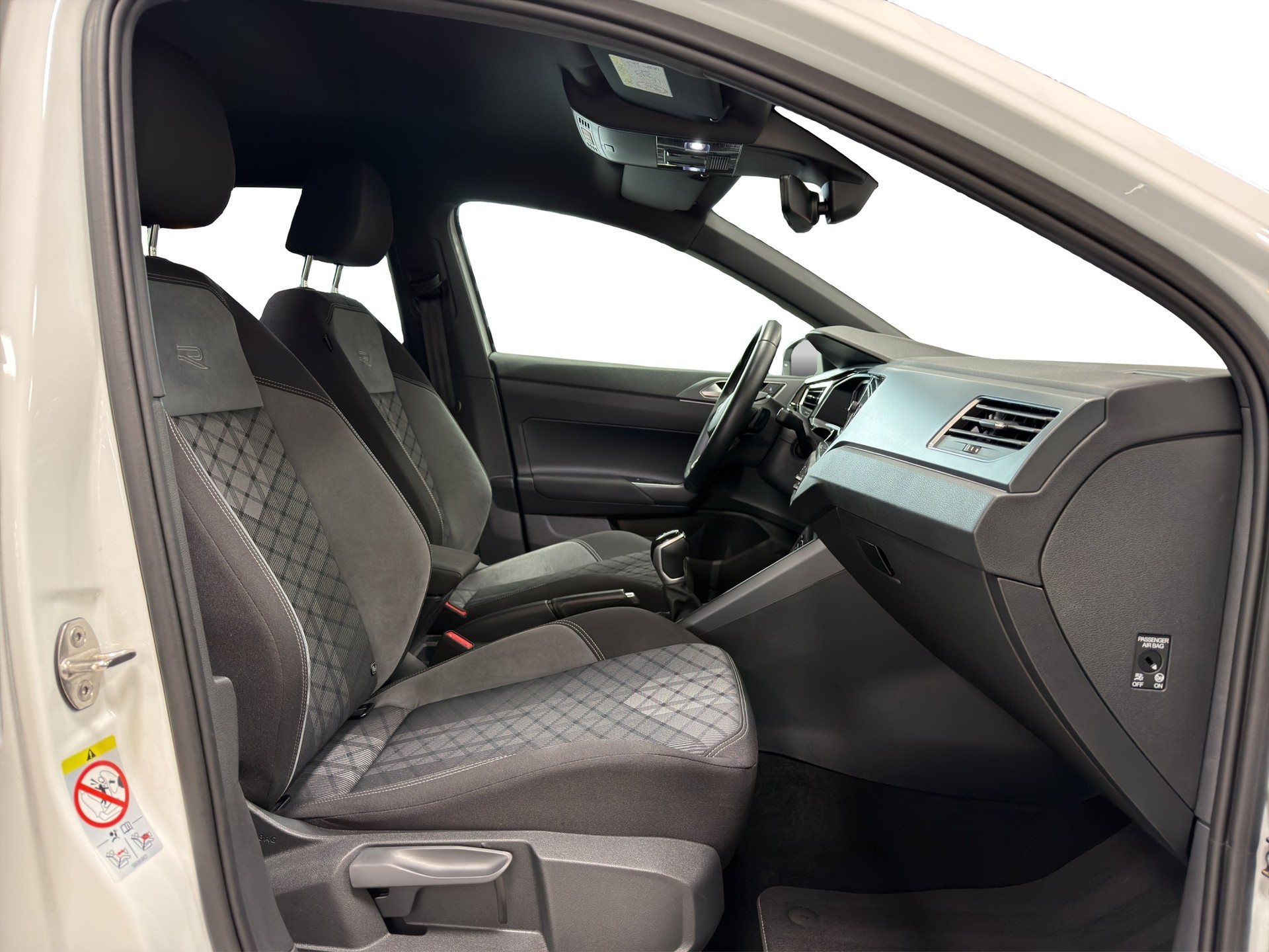 VW Polo 1.0 TSI R-Line DSG-image-7