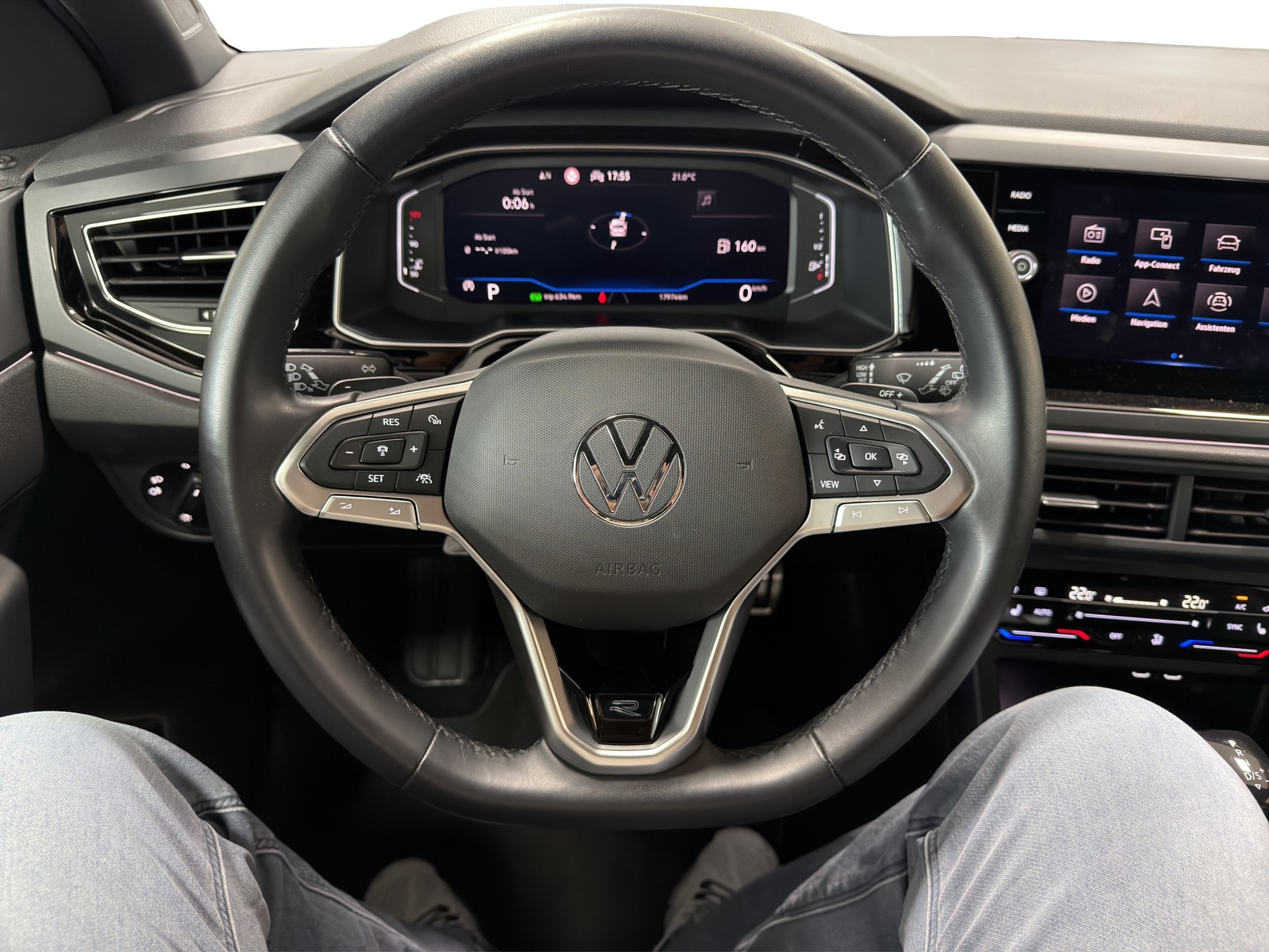 VW Polo 1.0 TSI R-Line DSG-image-22