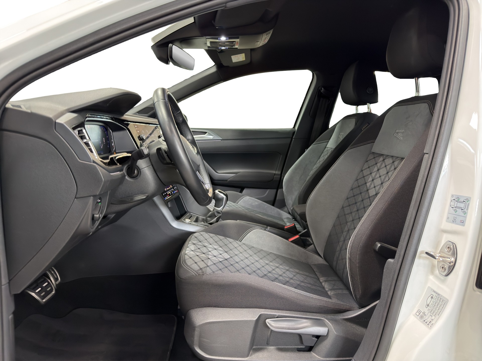 VW Polo 1.0 TSI R-Line DSG-image-20