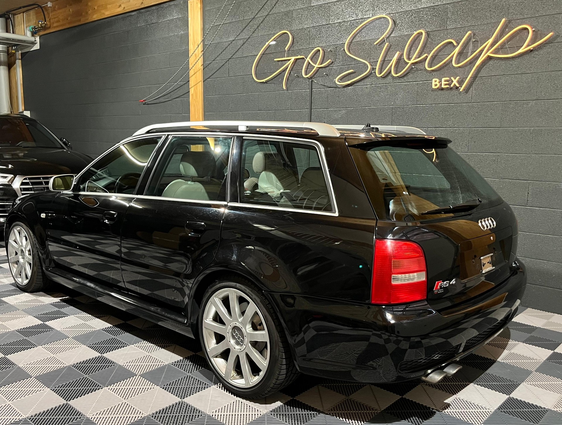 AUDI RS4 Avant quattro-image-7