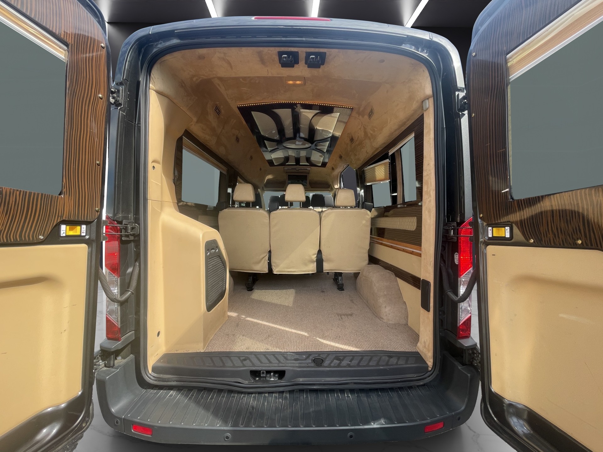 FORD Transit 9 Plätze-image-19