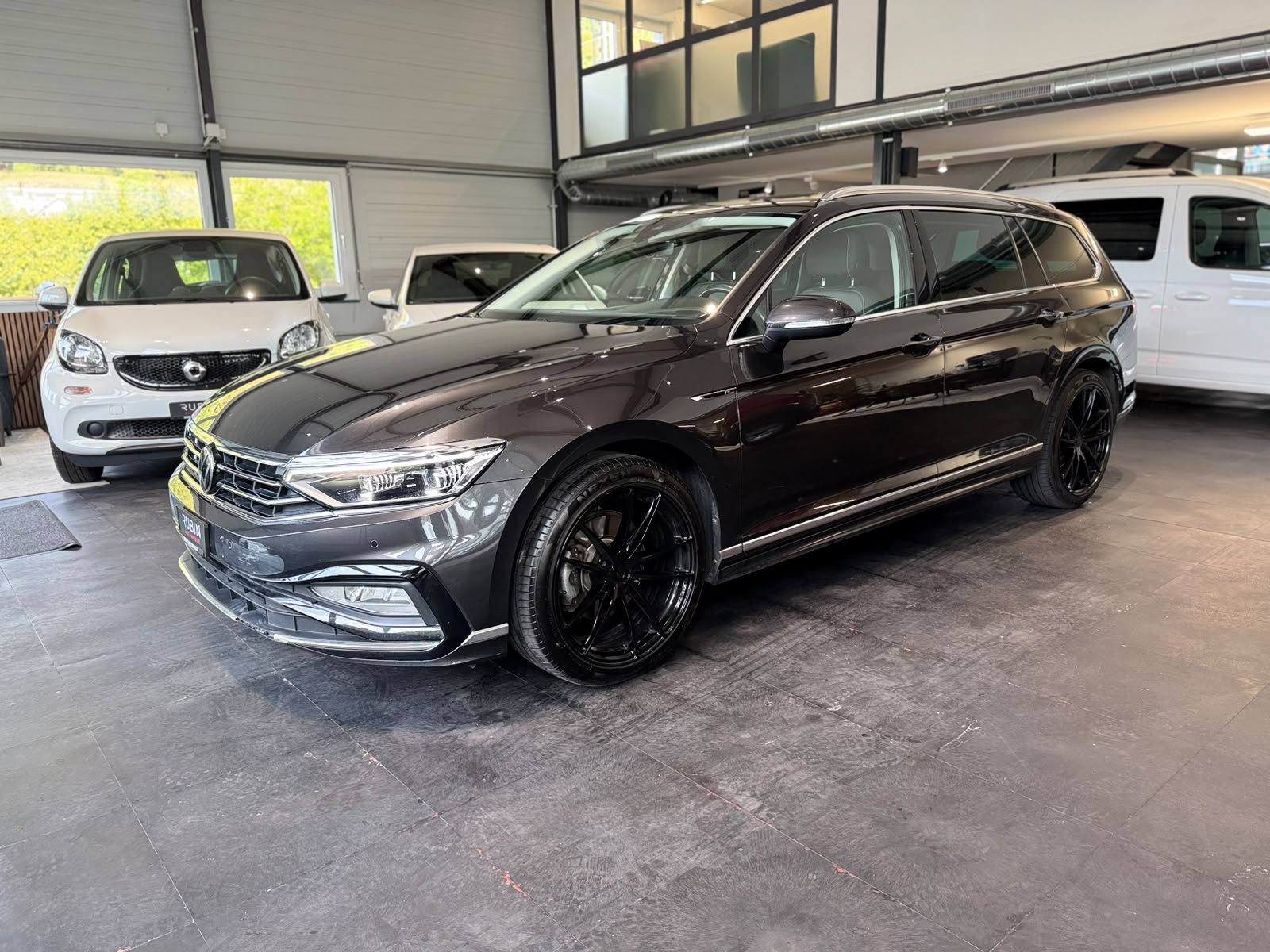 VW Passat 2.0 TDI BMT R-Line 4Motion DSG-image-7