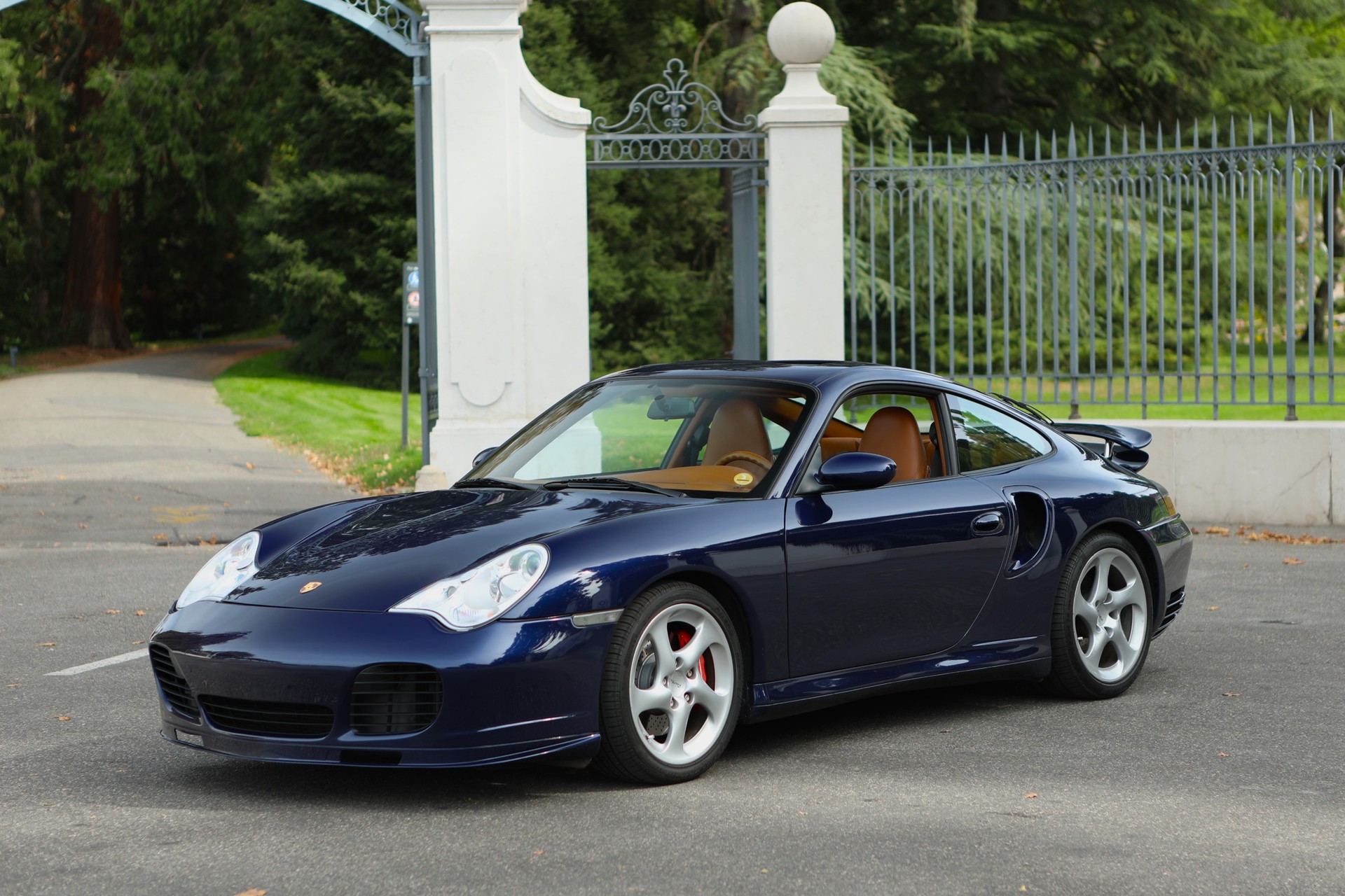 PORSCHE 911 Turbo 996 Exclusive ( Lapisblau / Natural Brown )-image-5