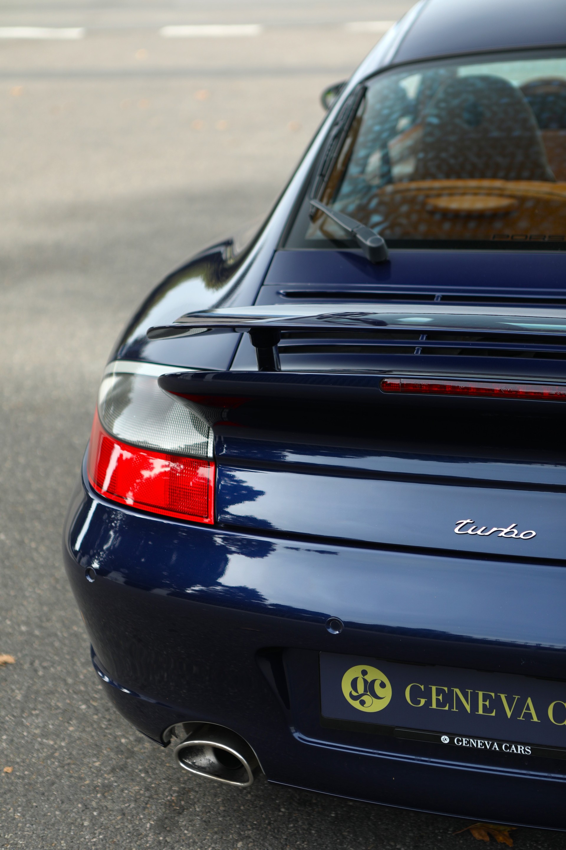 PORSCHE 911 Turbo 996 Exclusive ( Lapisblau / Natural Brown )-image-8