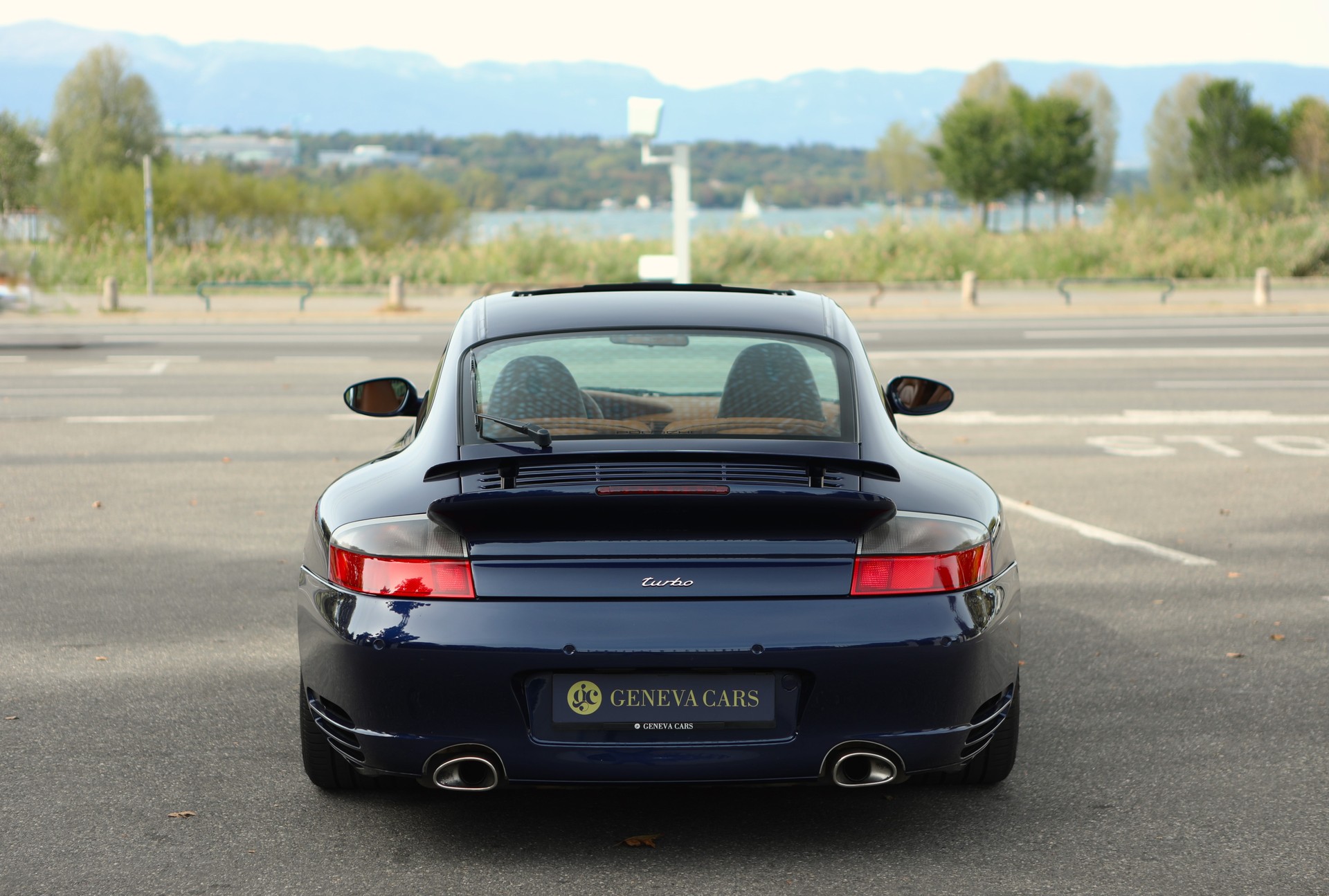 PORSCHE 911 Turbo 996 Exclusive ( Lapisblau / Natural Brown )-image-7