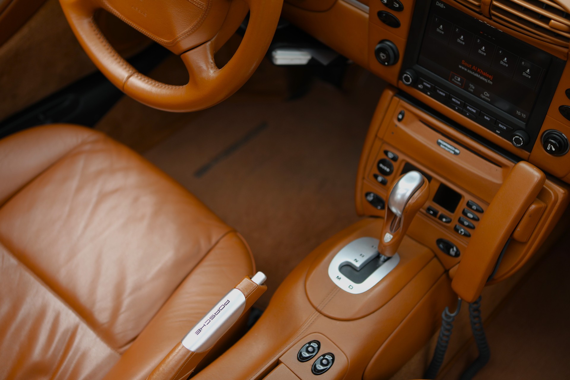 PORSCHE 911 Turbo 996 Exclusive ( Lapisblau / Natural Brown )-image-11