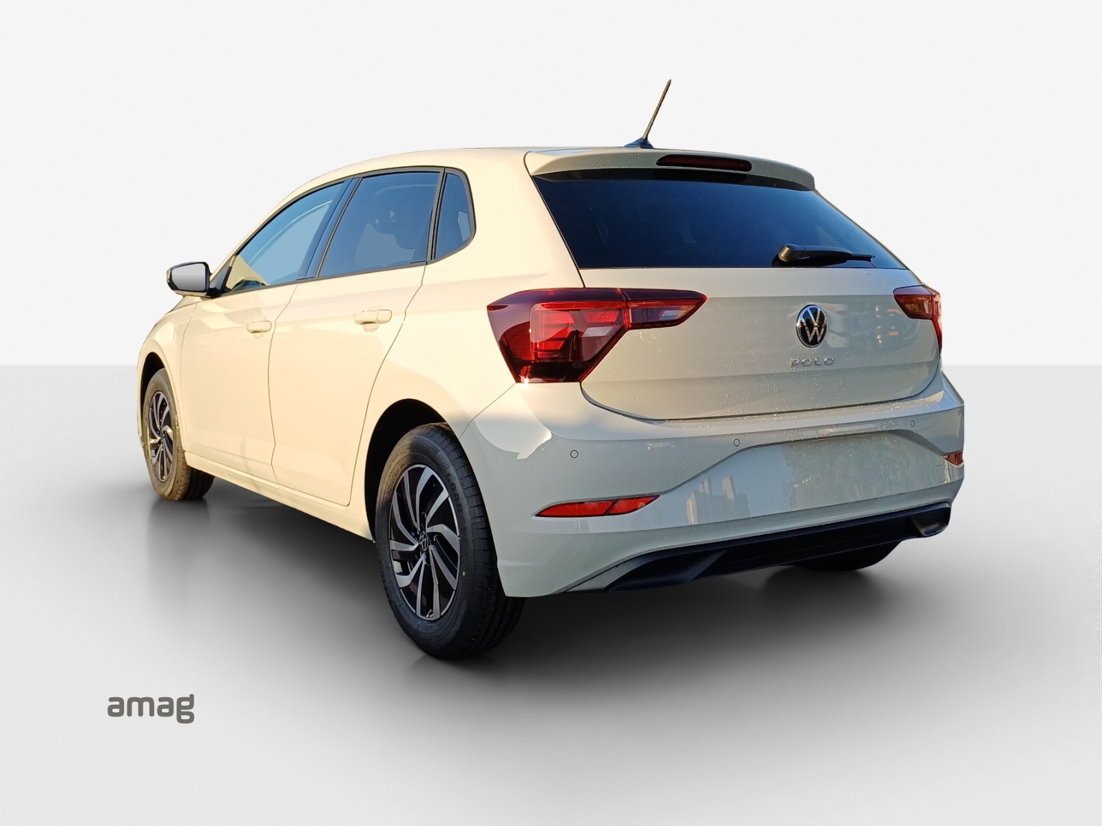 VW Polo 1.0 TSI Life DSG-image-2