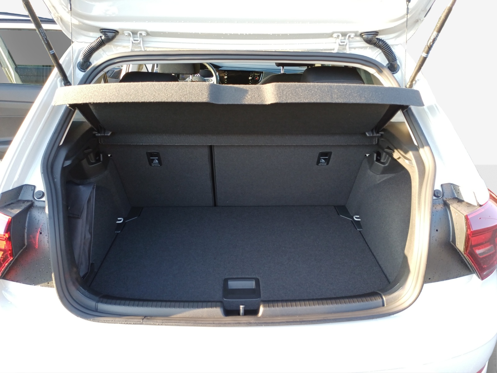 VW Polo 1.0 TSI Life DSG-image-12