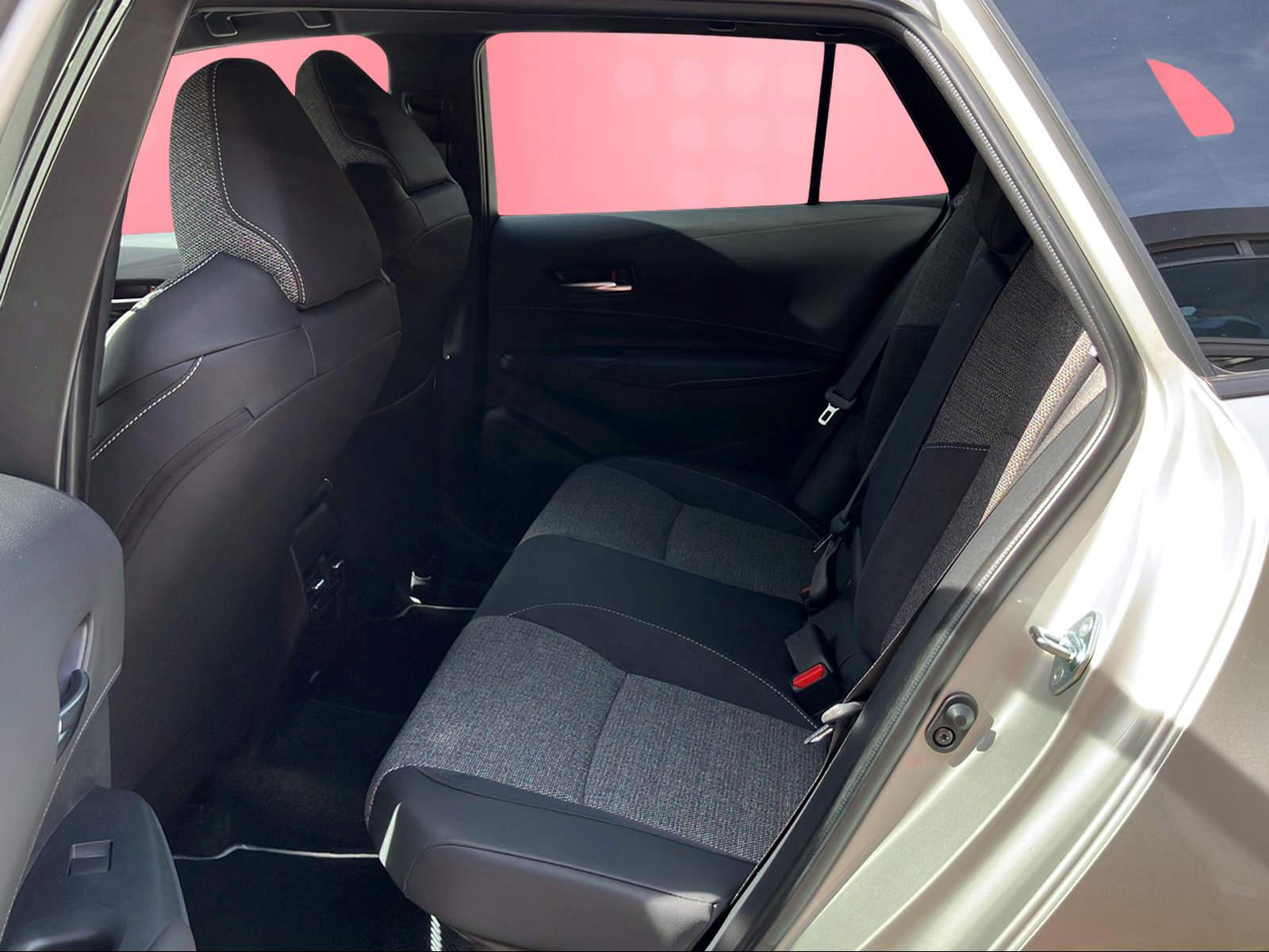 TOYOTA Corolla Touring Sports 2.0 HSD Swiss Edition-image-6