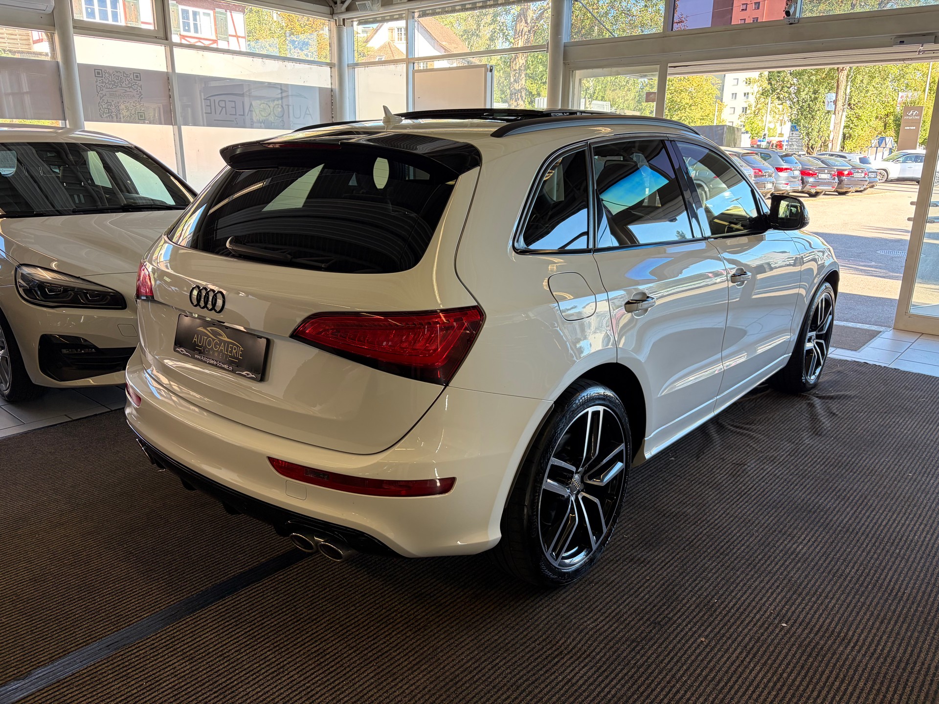 AUDI SQ5 3.0 TDI plus quattro | CH | Panorama | Black Paket | Rautensteppung Leder | DAB | B&O Sound | Kamera |-image-27