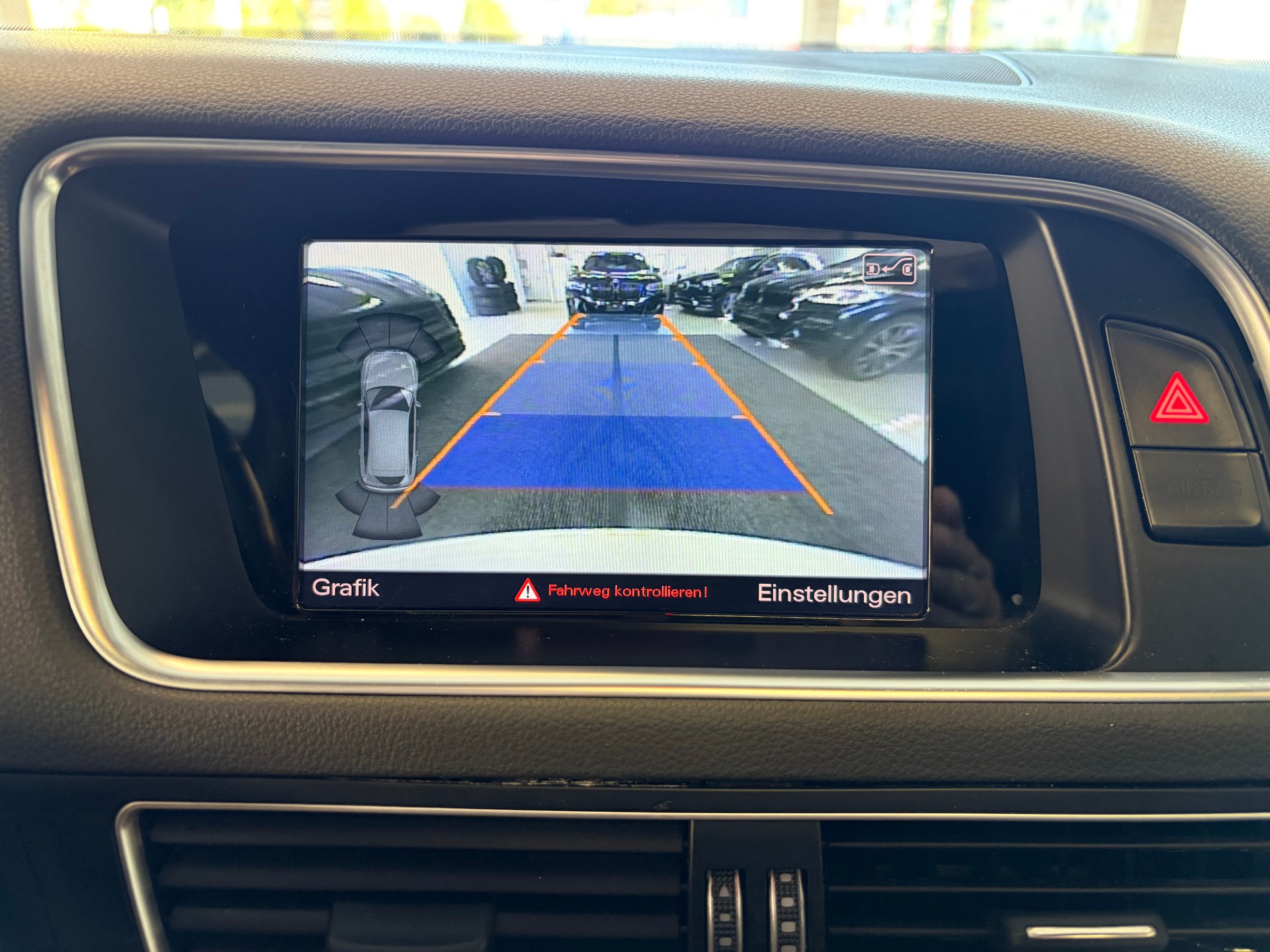 AUDI SQ5 3.0 TDI plus quattro | CH | Panorama | Black Paket | Rautensteppung Leder | DAB | B&O Sound | Kamera |-image-17