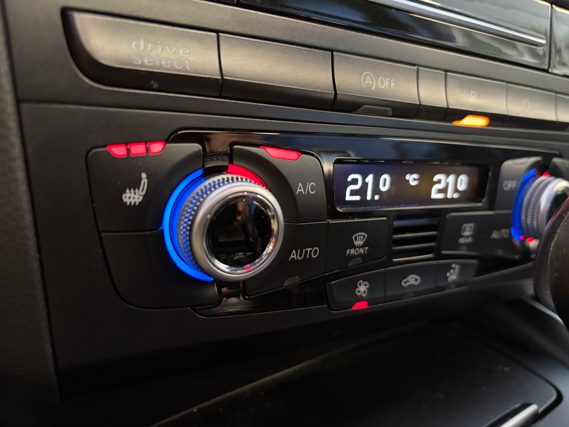 AUDI SQ5 3.0 TDI plus quattro | CH | Panorama | Black Paket | Rautensteppung Leder | DAB | B&O Sound | Kamera |-image-18