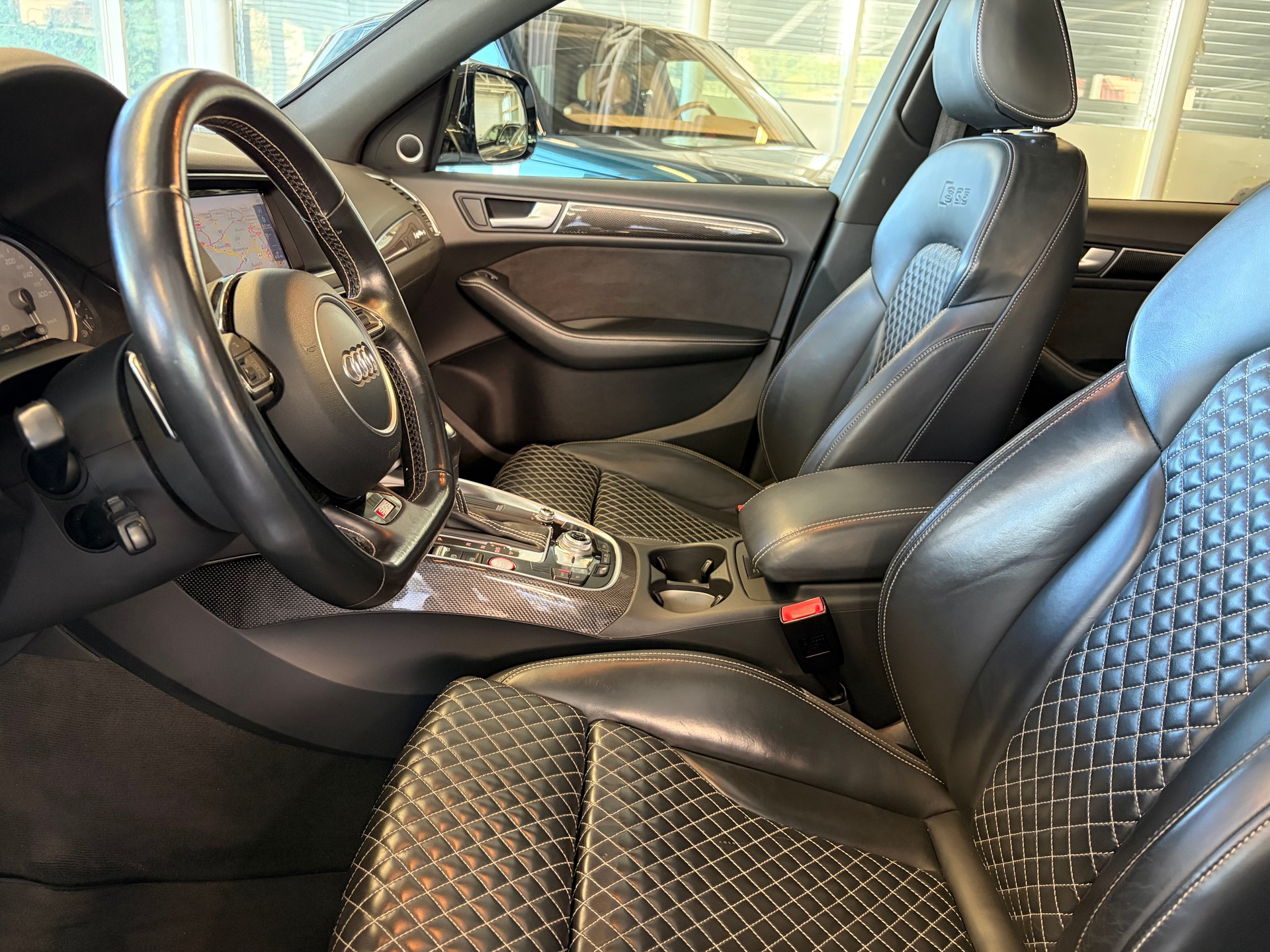 AUDI SQ5 3.0 TDI plus quattro | CH | Panorama | Black Paket | Rautensteppung Leder | DAB | B&O Sound | Kamera |-image-12