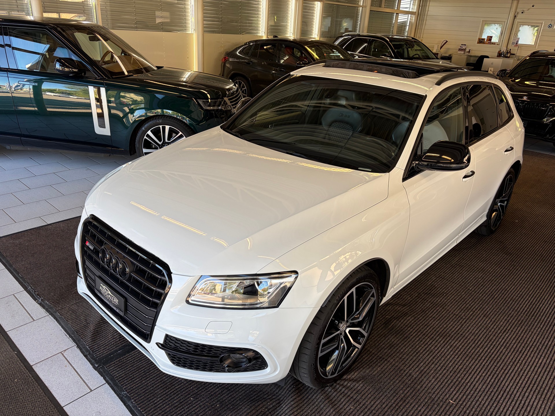 AUDI SQ5 3.0 TDI plus quattro | CH | Panorama | Black Paket | Rautensteppung Leder | DAB | B&O Sound | Kamera |-image-34
