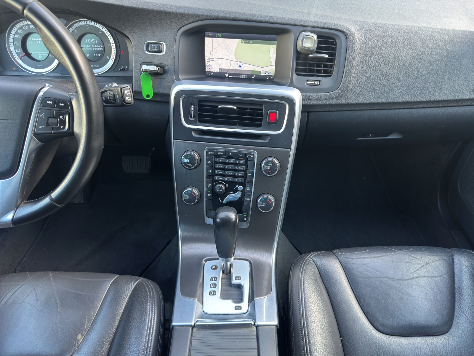 VOLVO V60 D5 Summum Geartronic| Xenon | Leder | Tempomat | Einparkhilfe | 17" Alufelgen-image-15